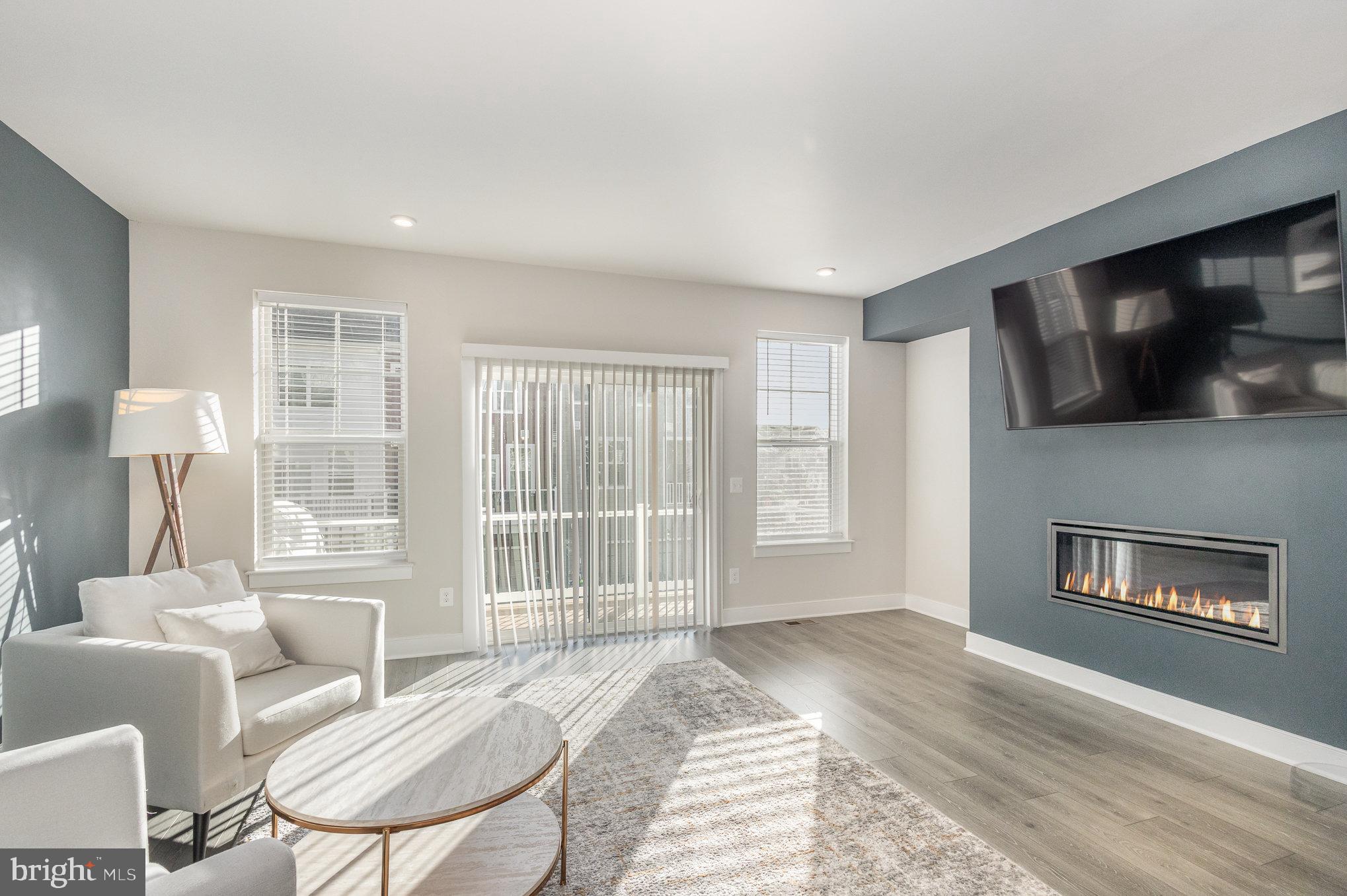 POTOMAC SHORES - Residential