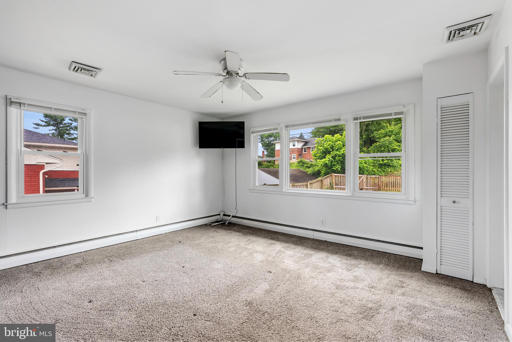 CAMPUS HILLS - Residential