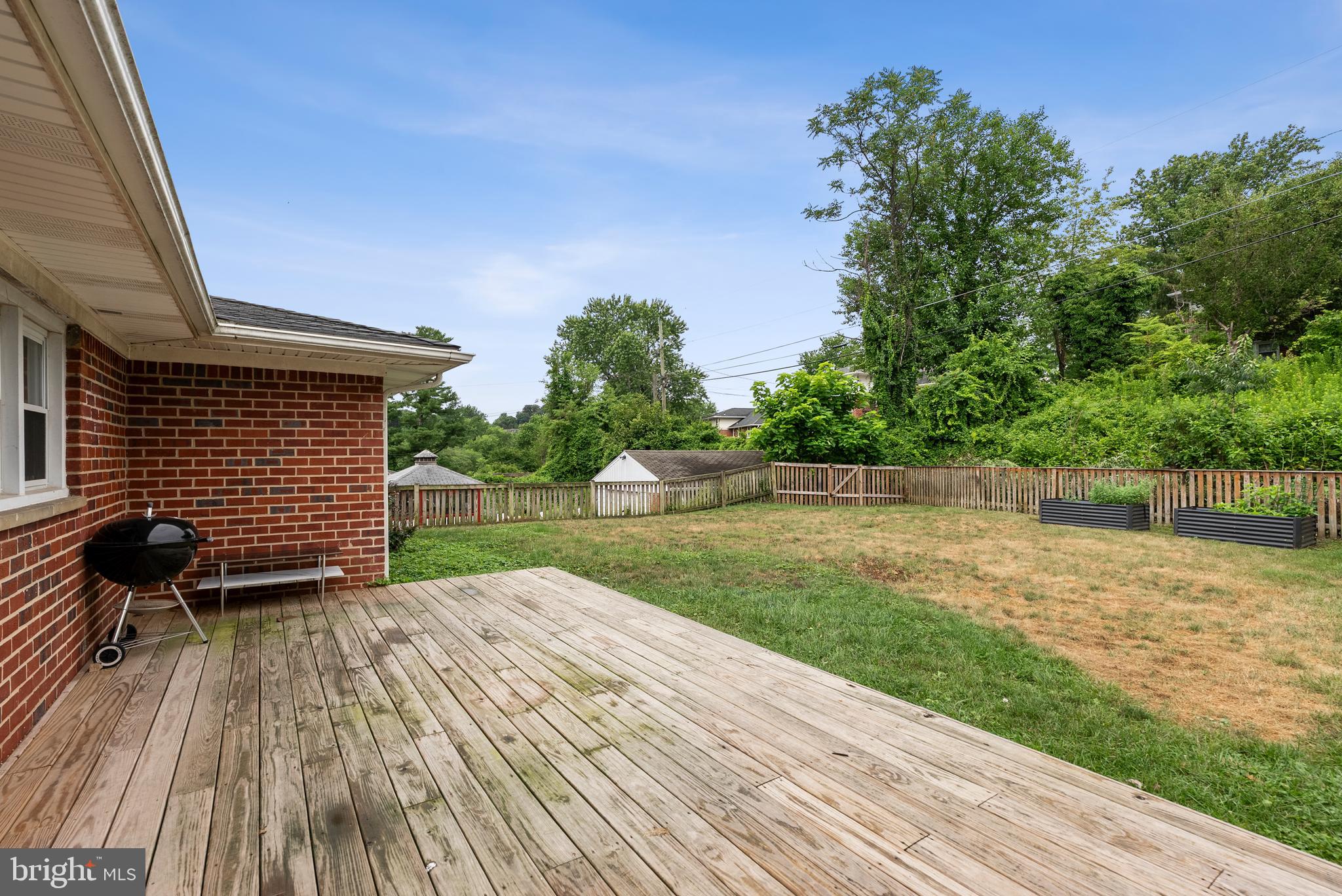 CAMPUS HILLS - Residential