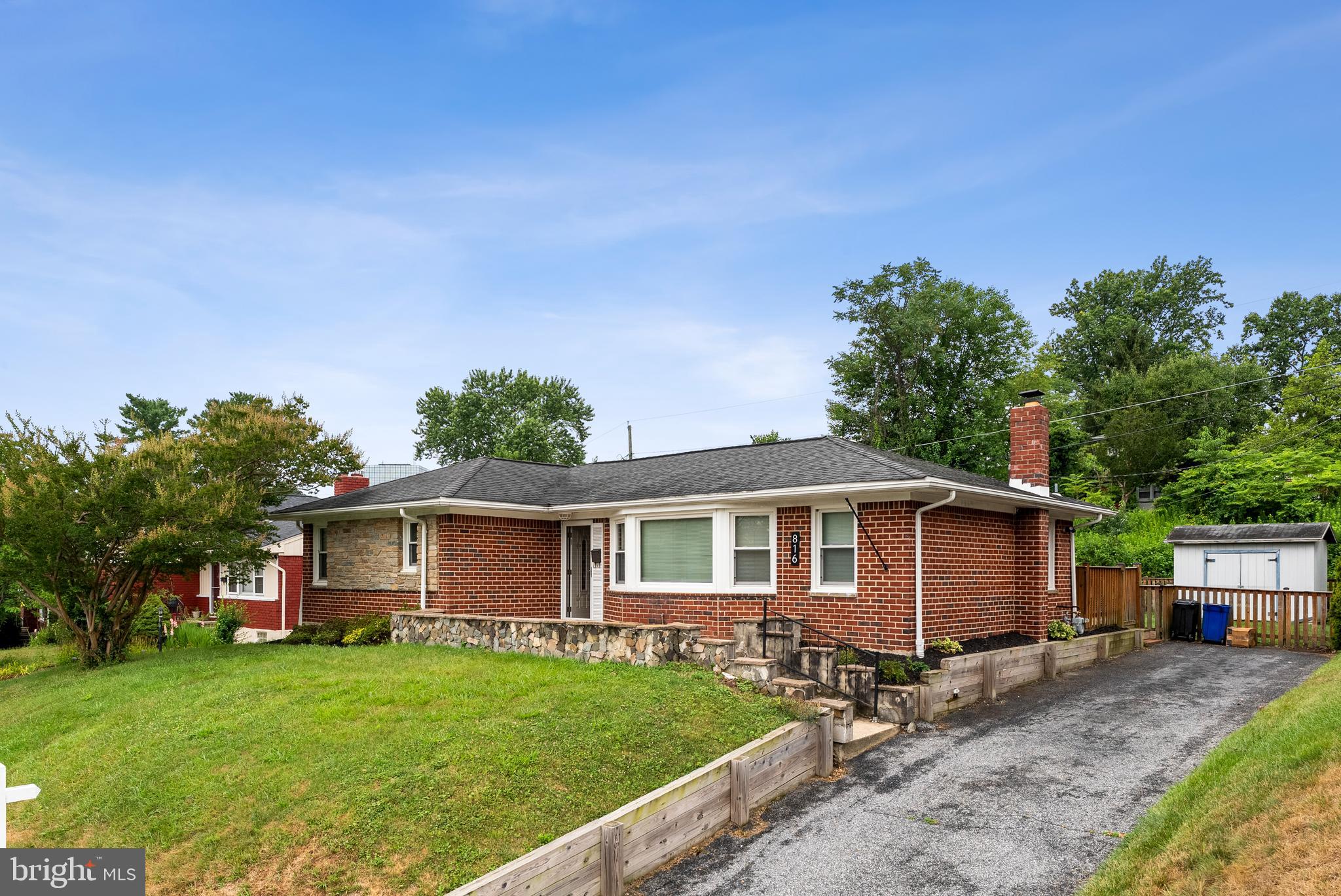 CAMPUS HILLS - Residential