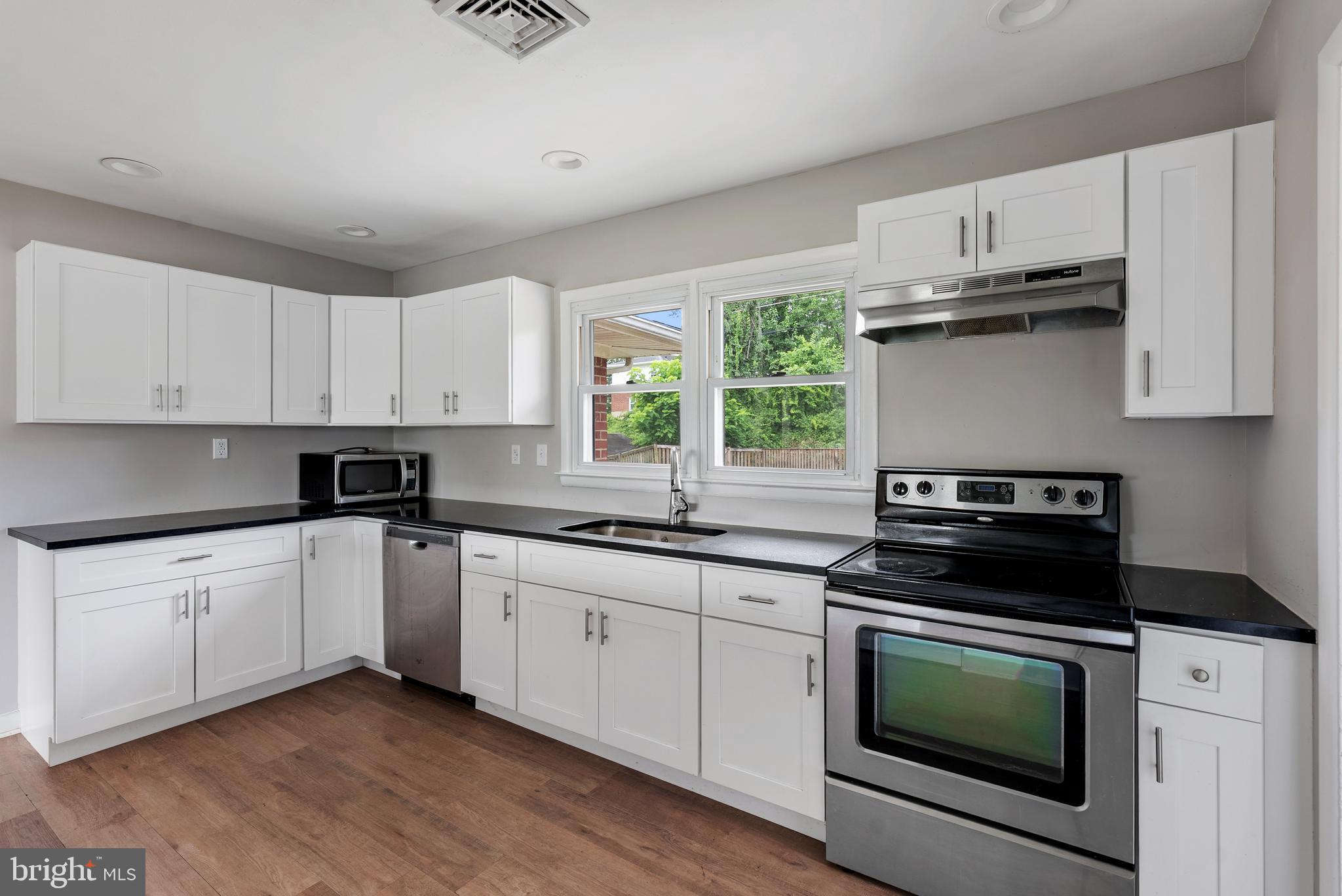 CAMPUS HILLS - Residential