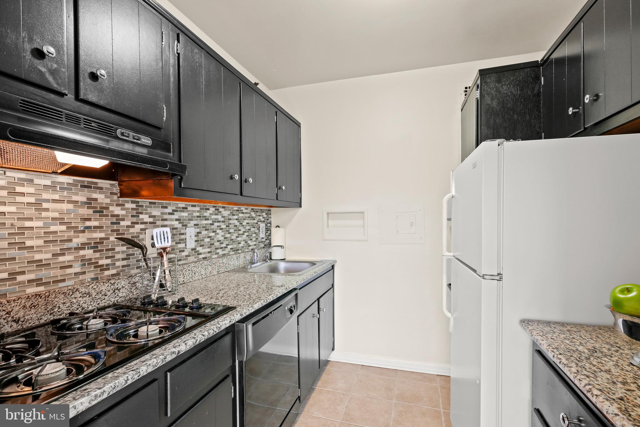 GROSVENOR PARK - Residential Lease
