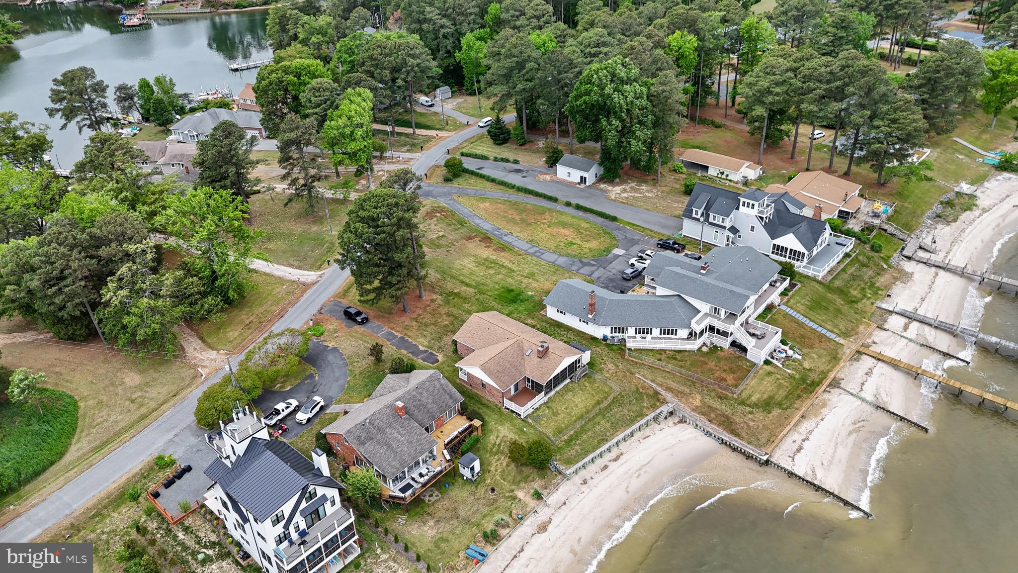 GLEBE HARBOR - Residential