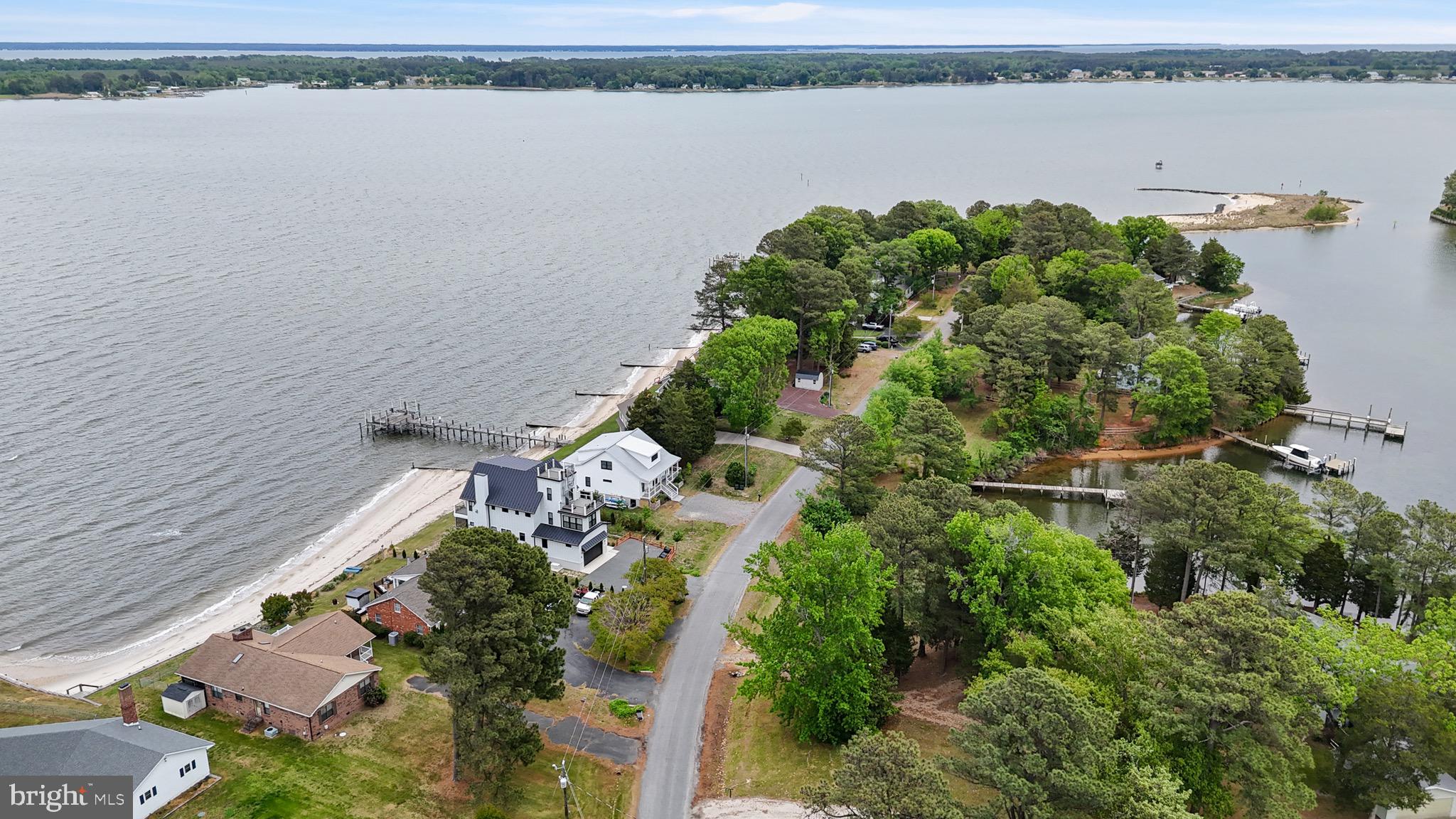 GLEBE HARBOR - Residential