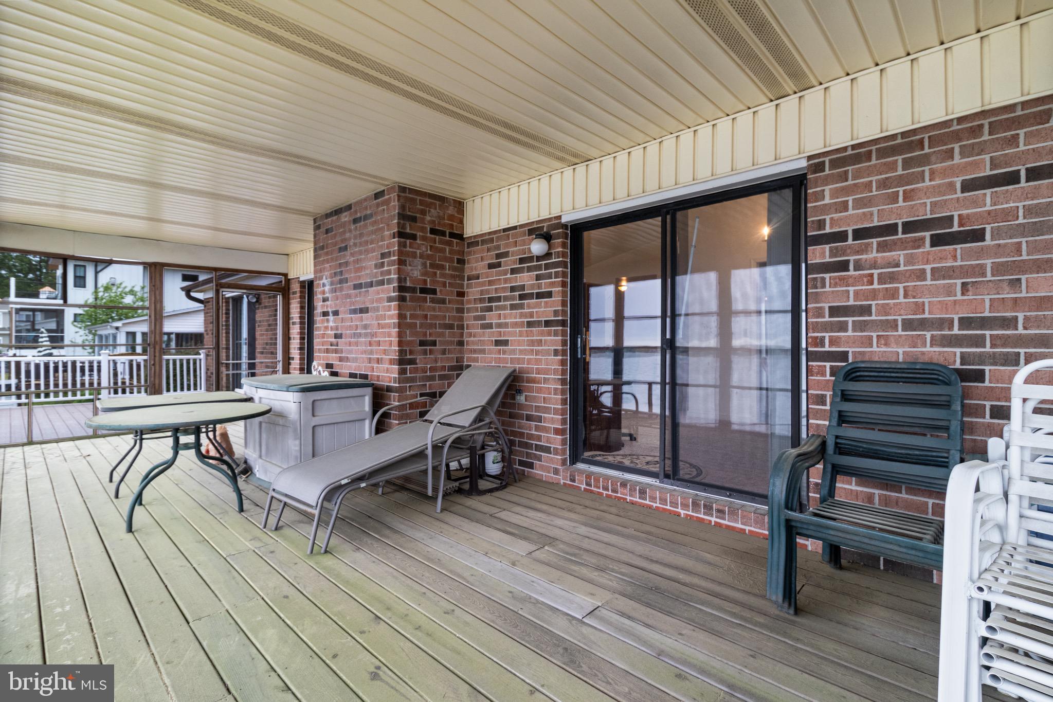 GLEBE HARBOR - Residential