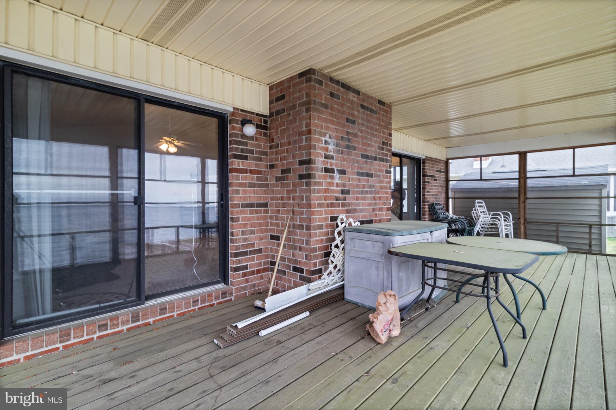 GLEBE HARBOR - Residential