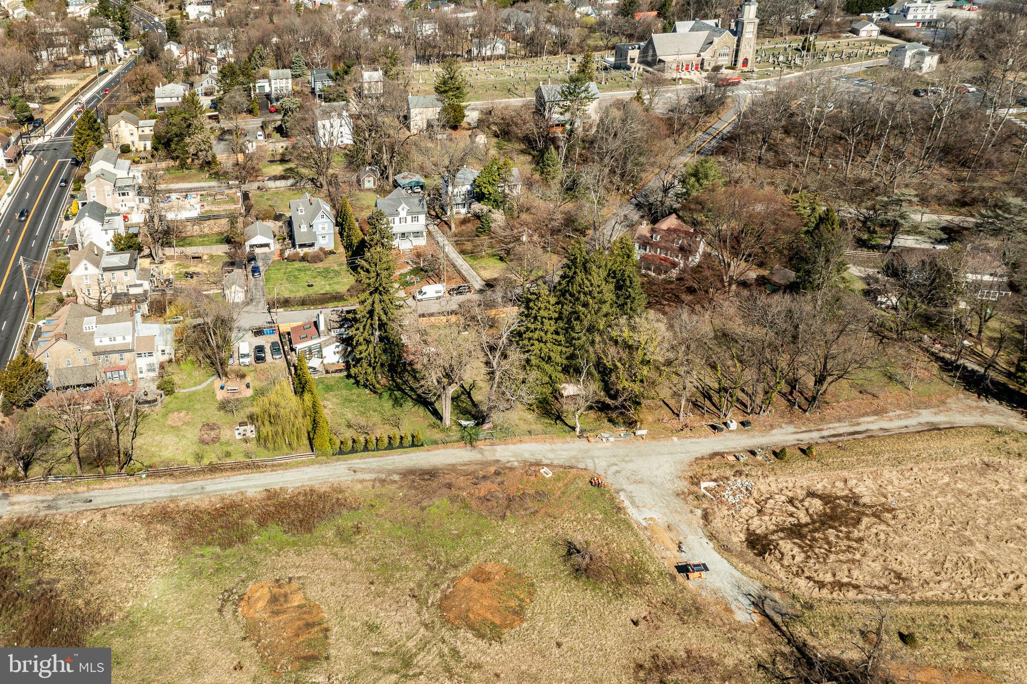 LAFAYETTE HILL - Residential