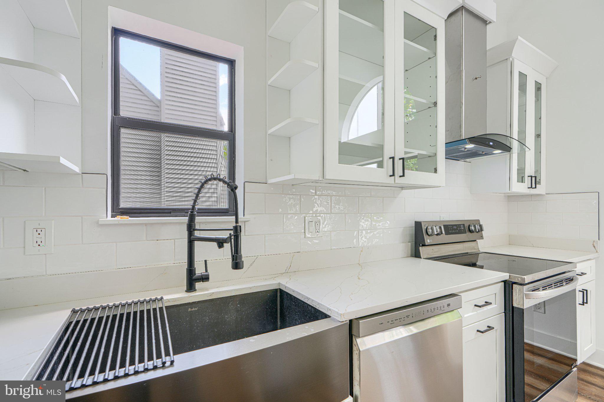 OYSTER HARBOR - Residential