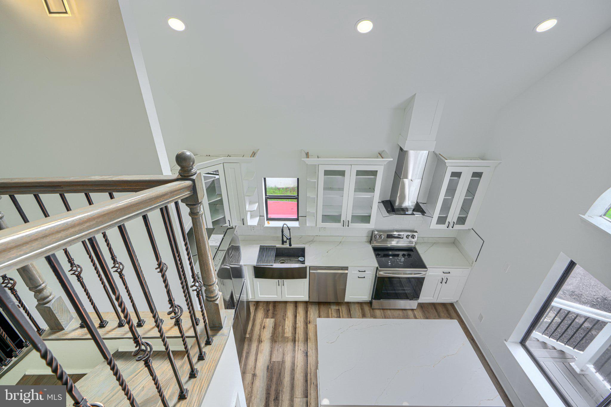 OYSTER HARBOR - Residential