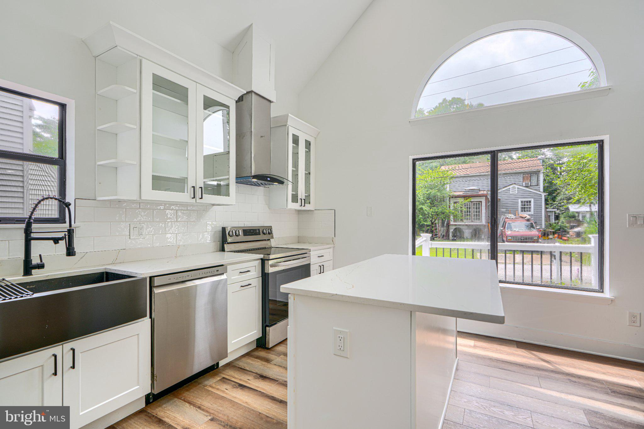 OYSTER HARBOR - Residential