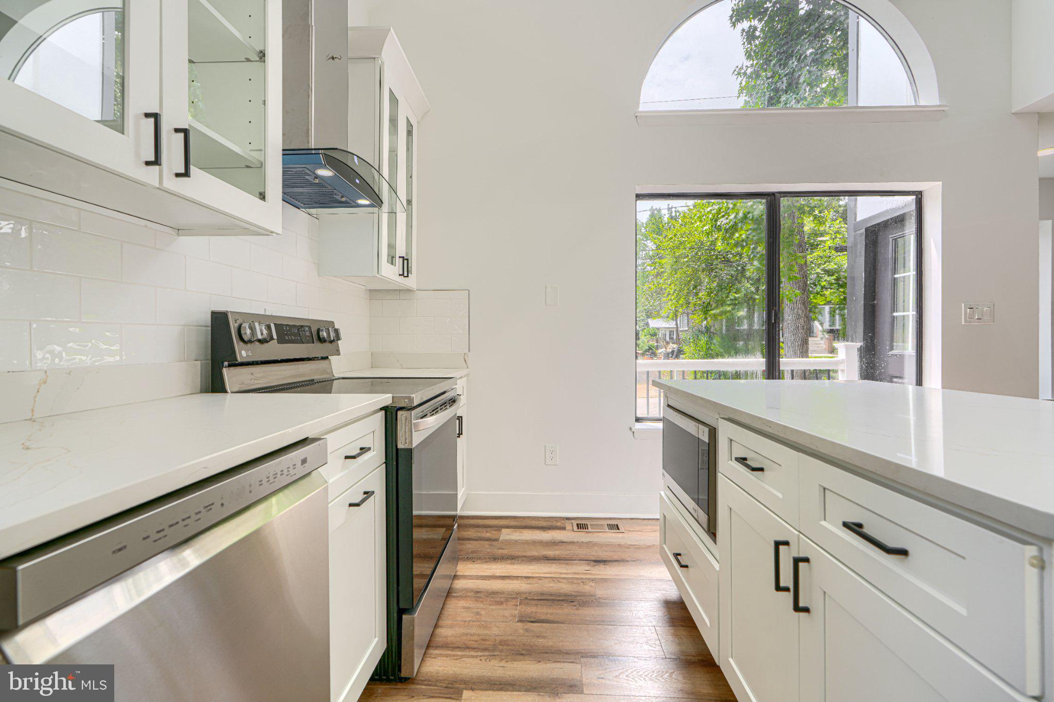 OYSTER HARBOR - Residential