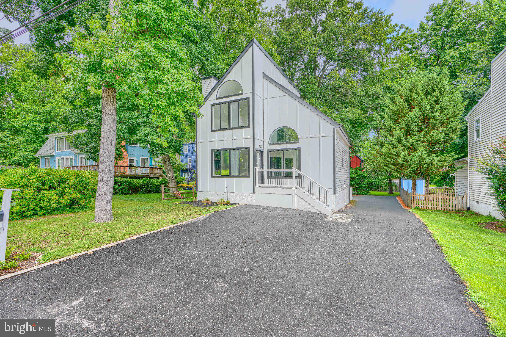 OYSTER HARBOR - Residential