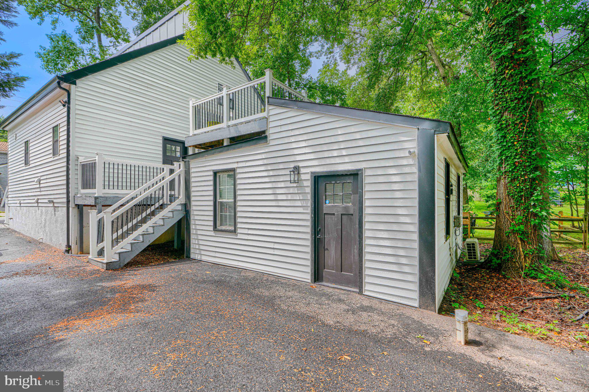 OYSTER HARBOR - Residential