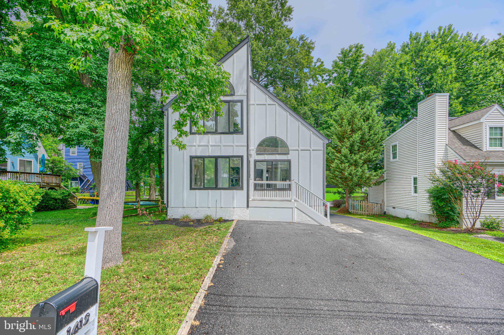 OYSTER HARBOR - Residential