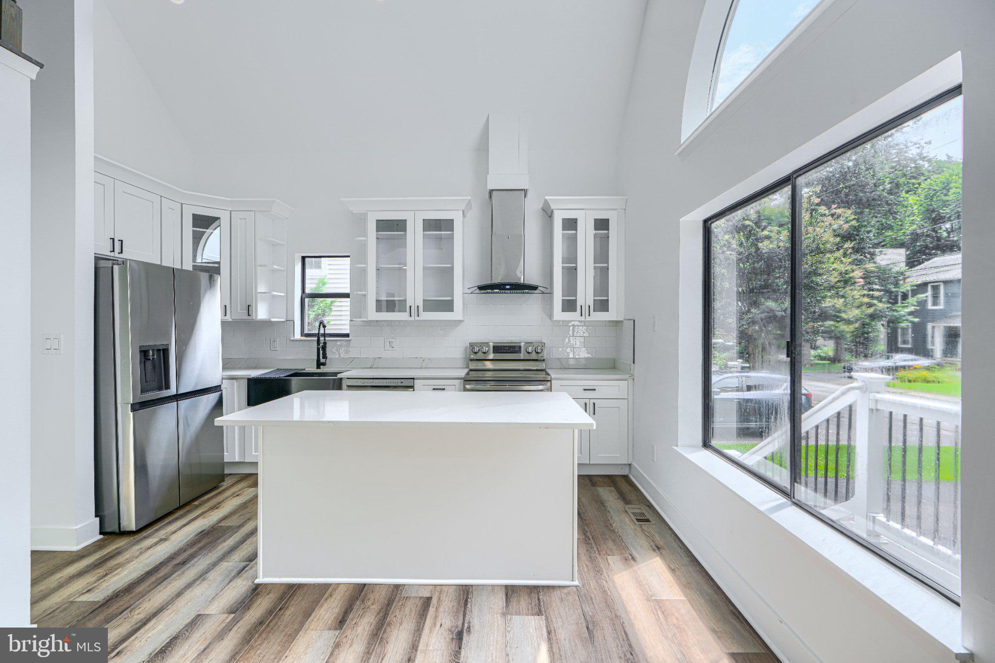 OYSTER HARBOR - Residential