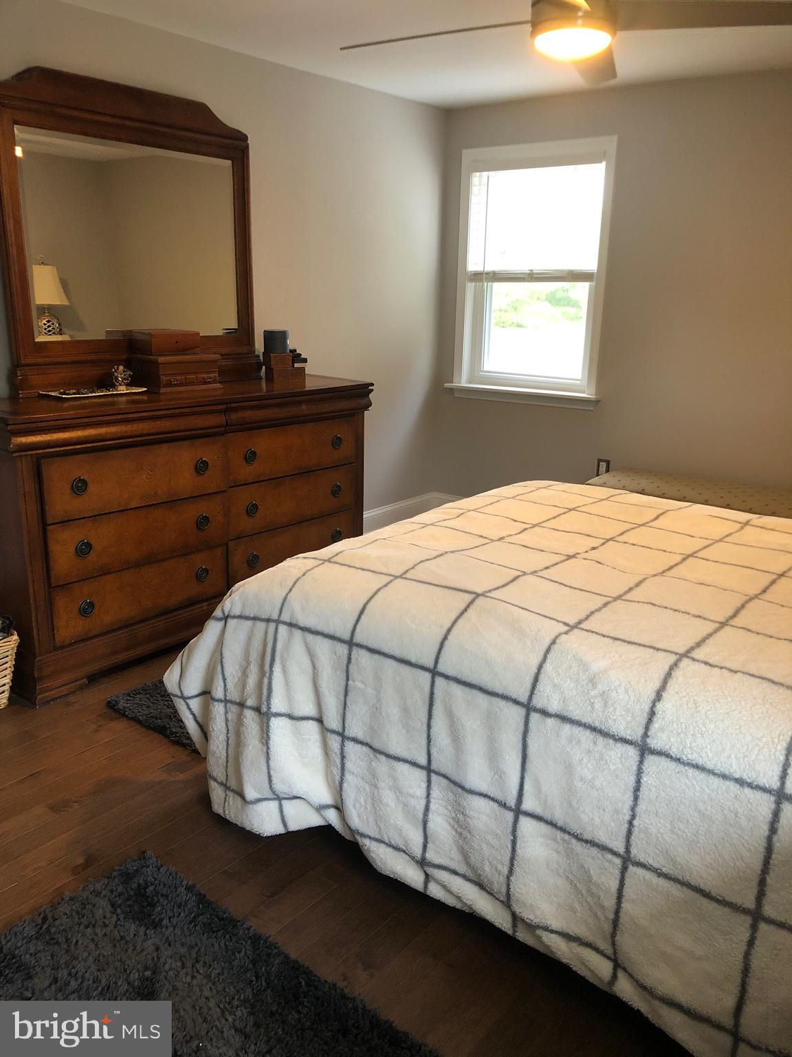 VILLAGE BROOK ESTS - Residential