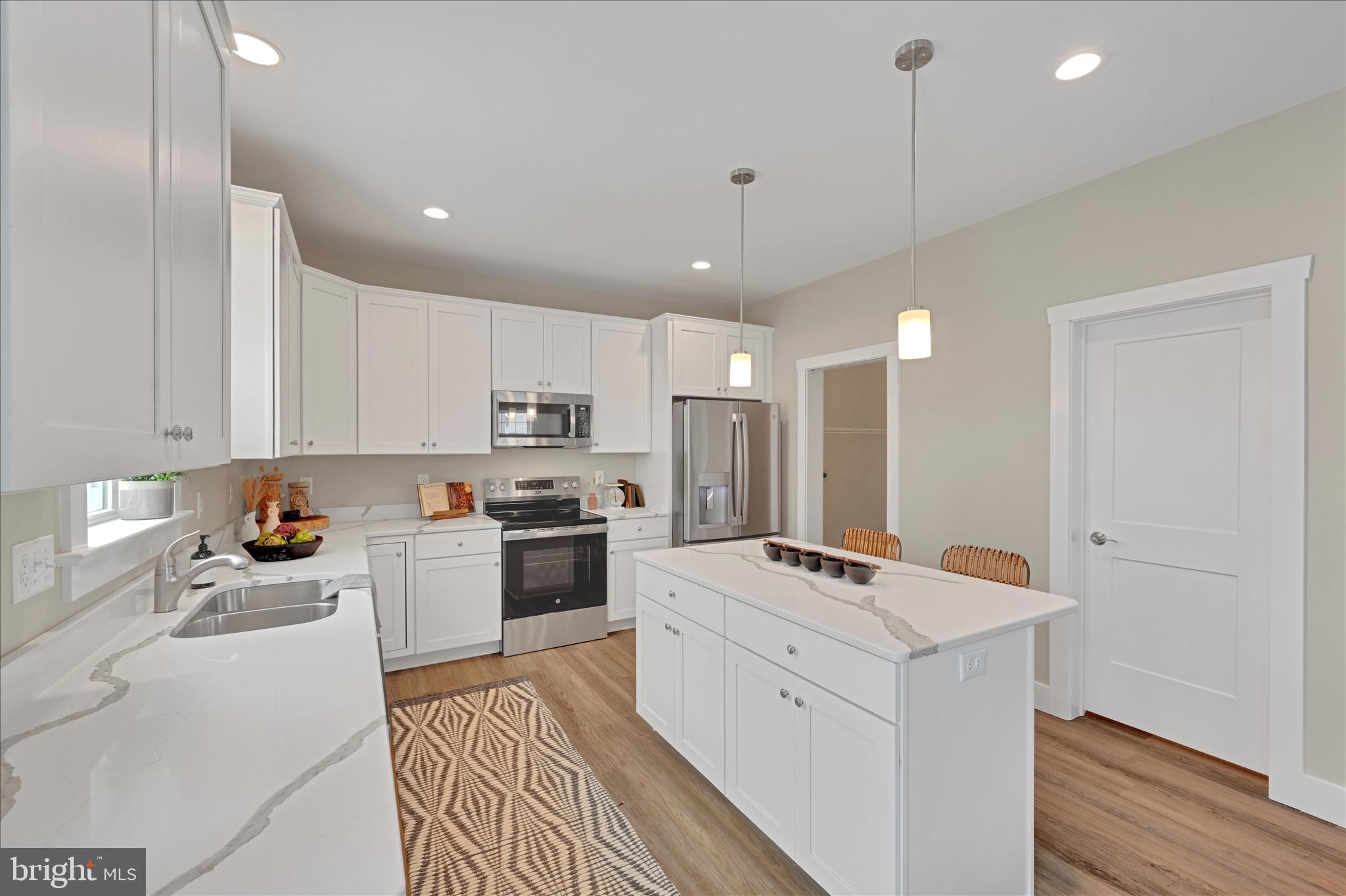 SOUTHERN VILLAGE - Residential