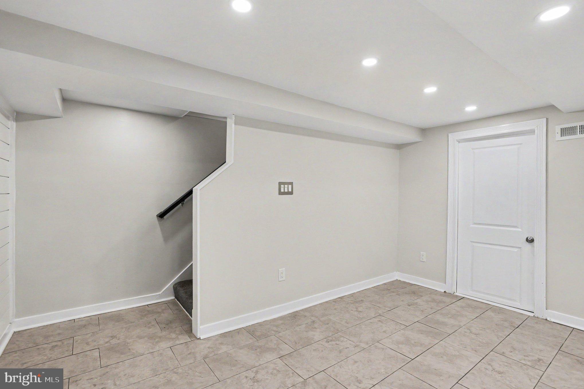 WOODBOURNE HEIGHTS - Residential