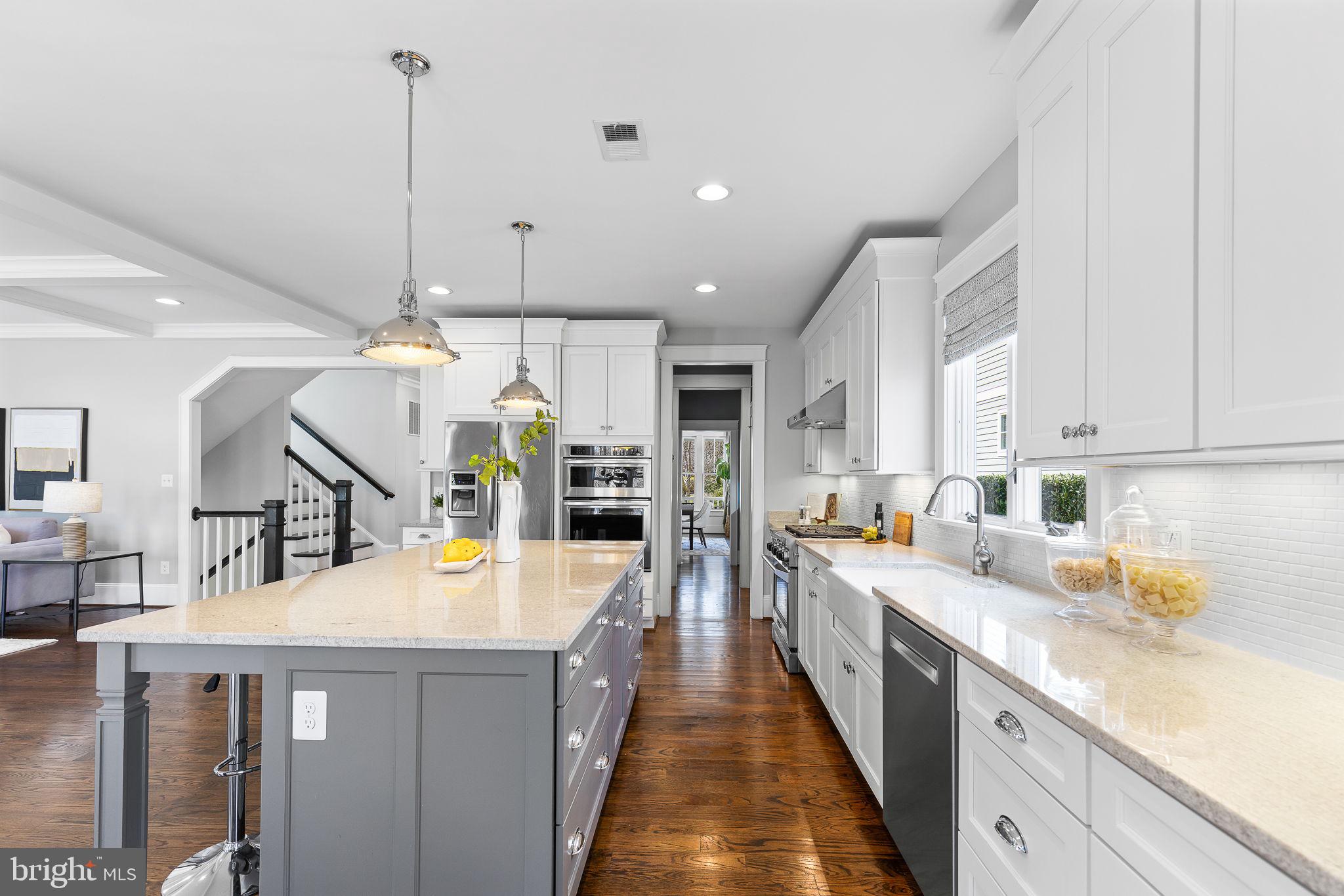 WAYCROFT - WOODLAWN - Residential