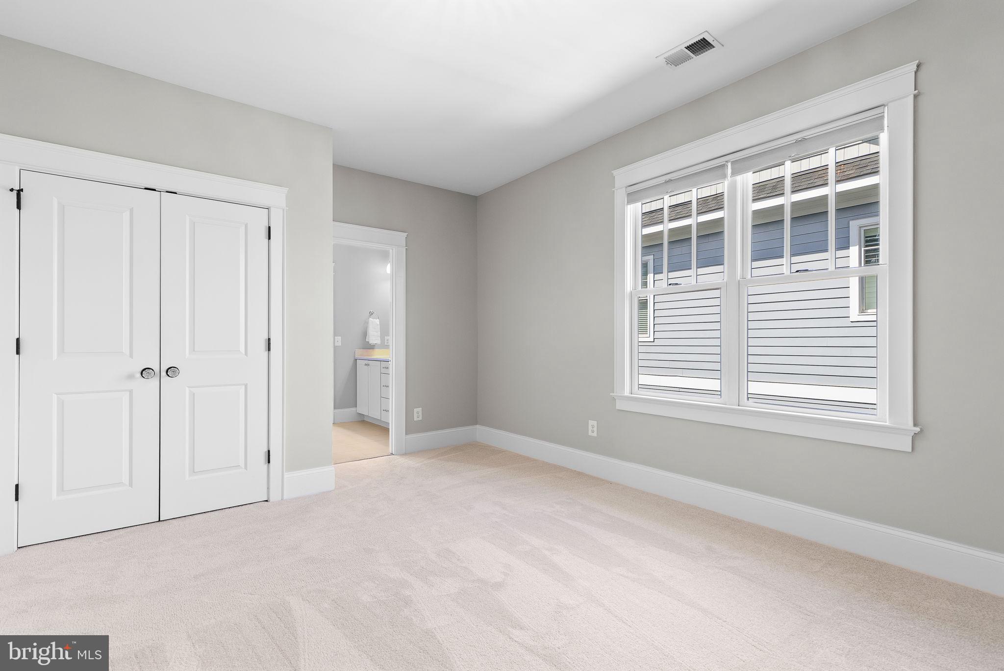 WAYCROFT - WOODLAWN - Residential