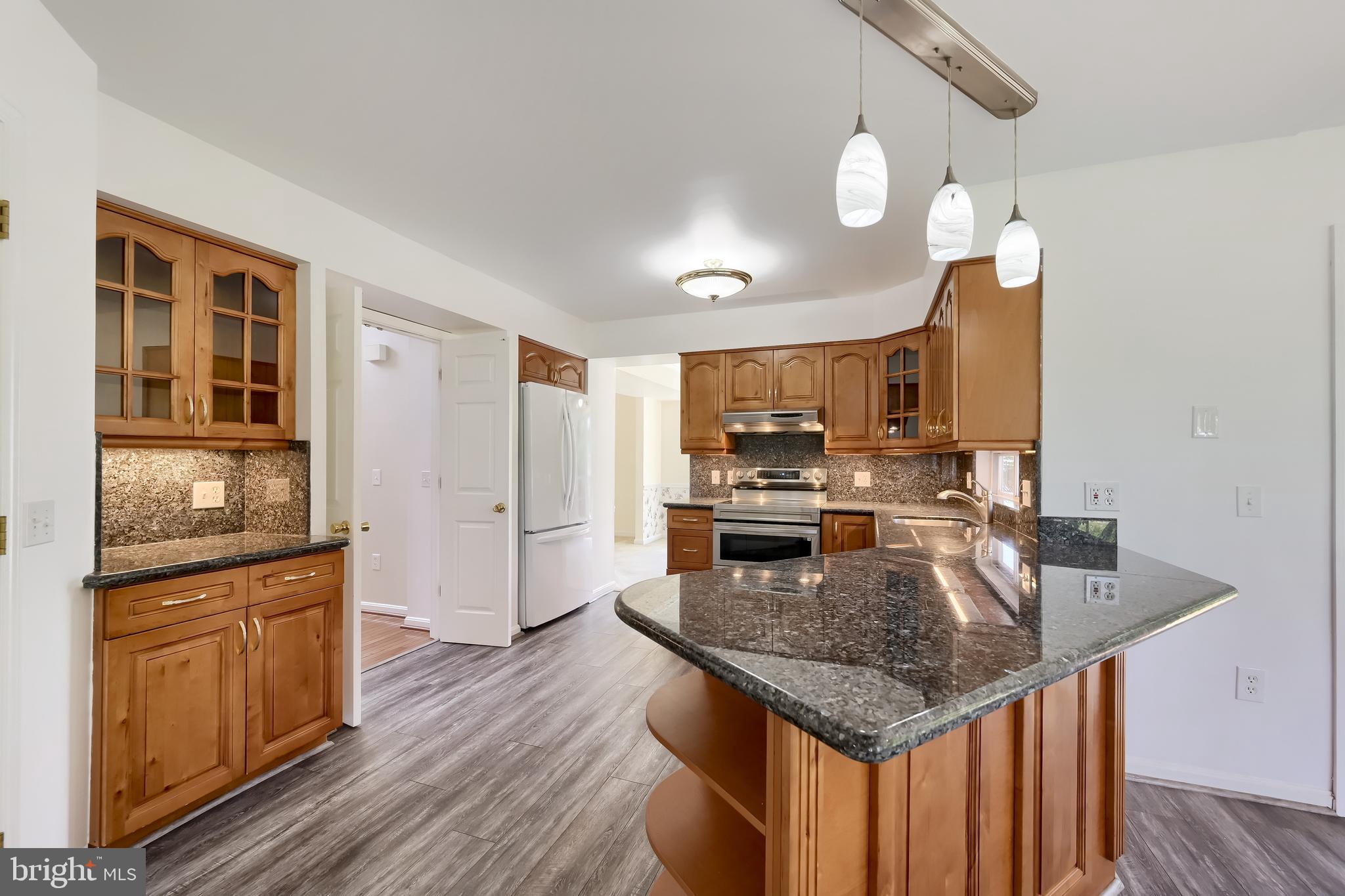 SEVEN OAKS - Residential
