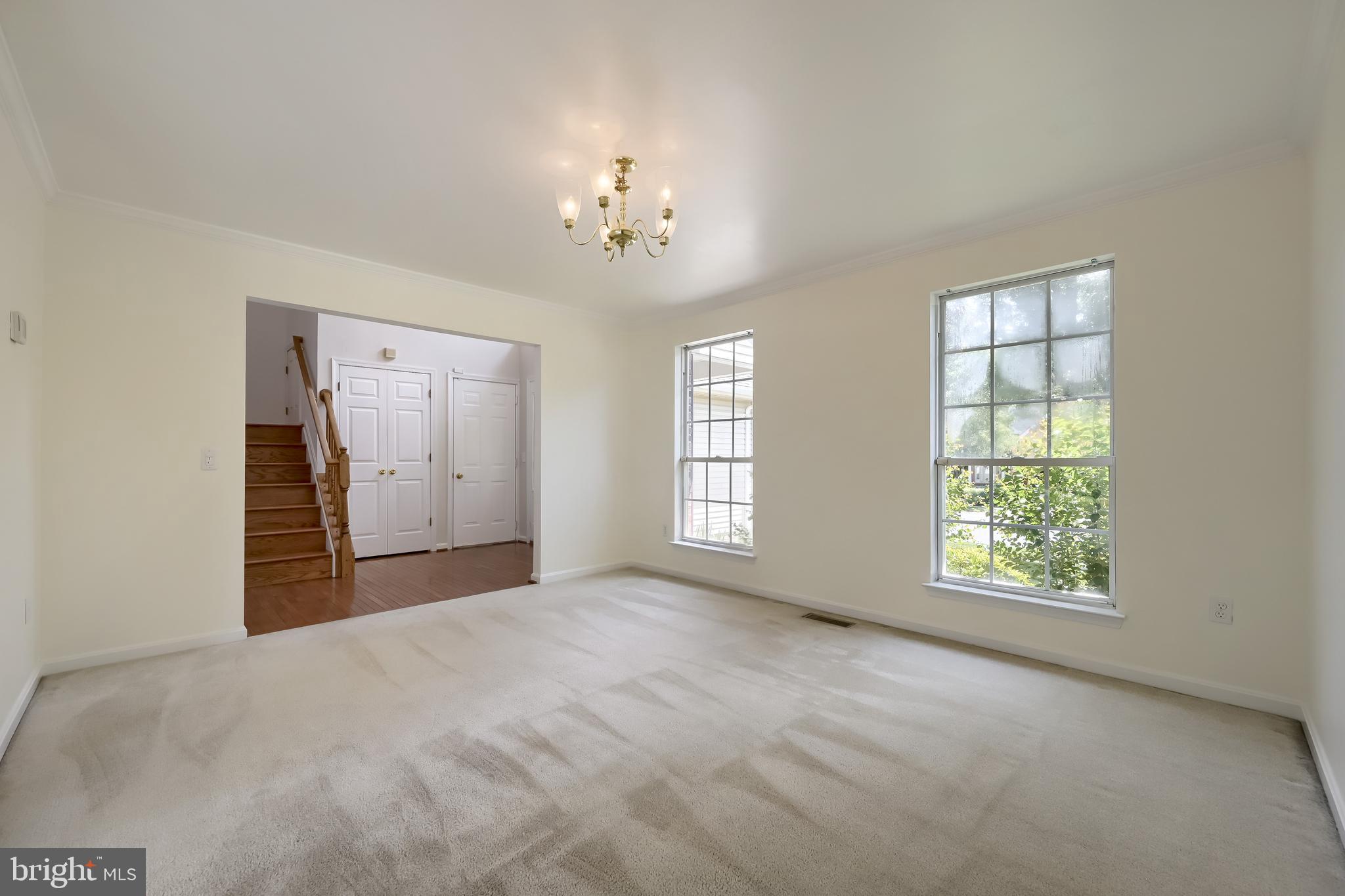 SEVEN OAKS - Residential