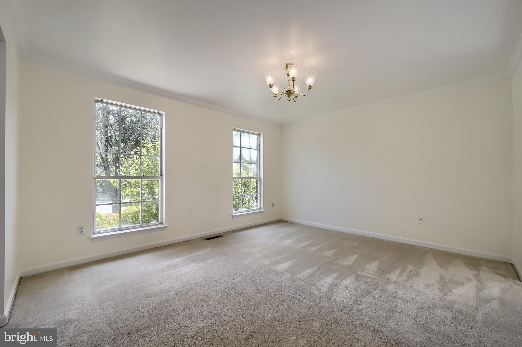 SEVEN OAKS - Residential