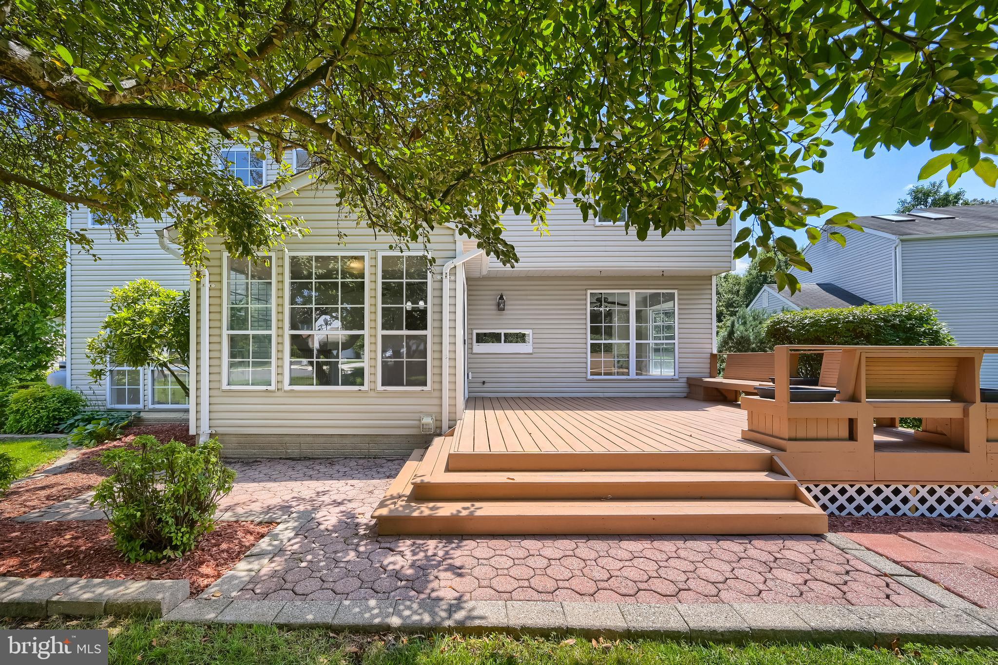 SEVEN OAKS - Residential