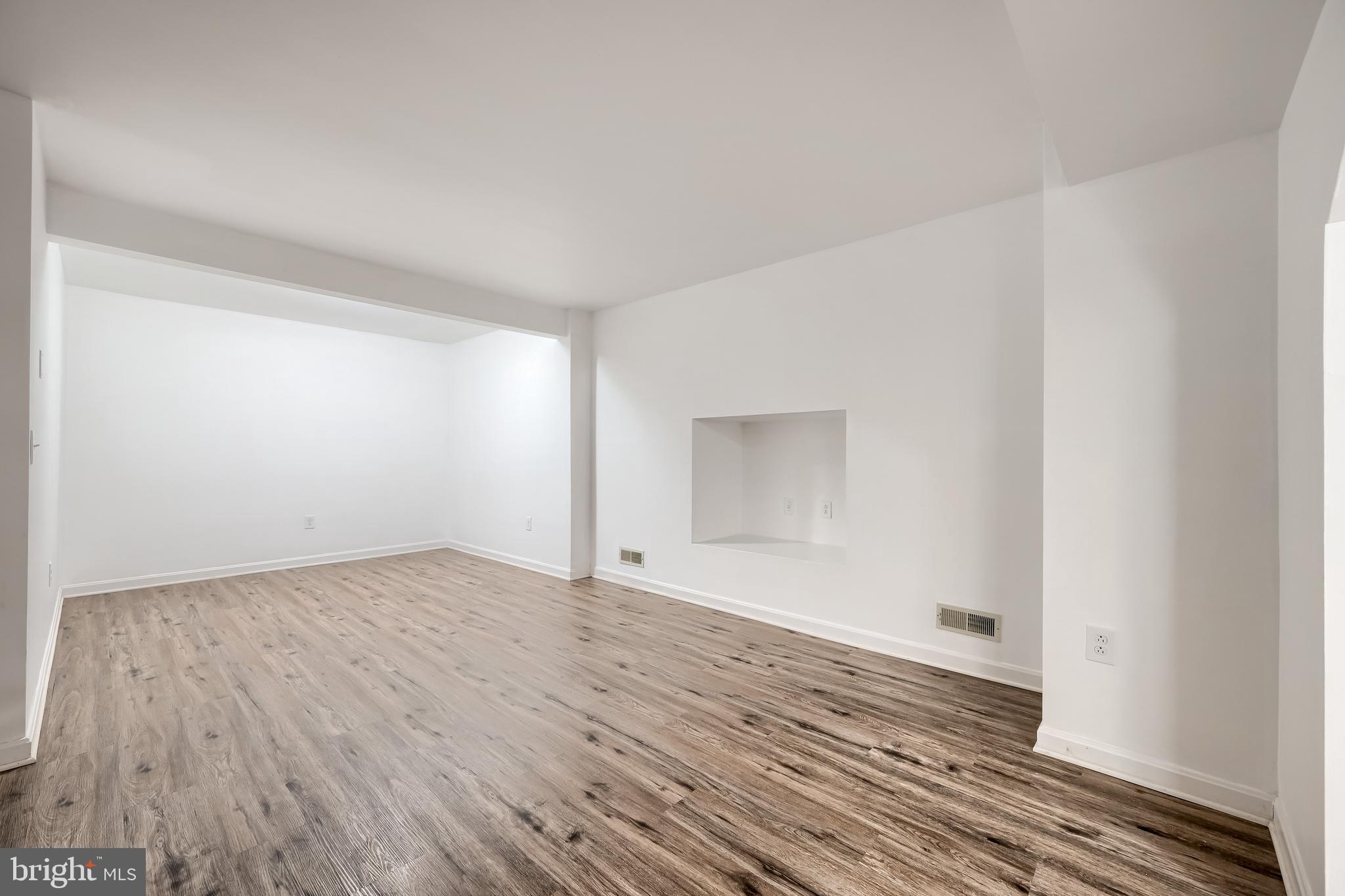 SEVEN OAKS - Residential