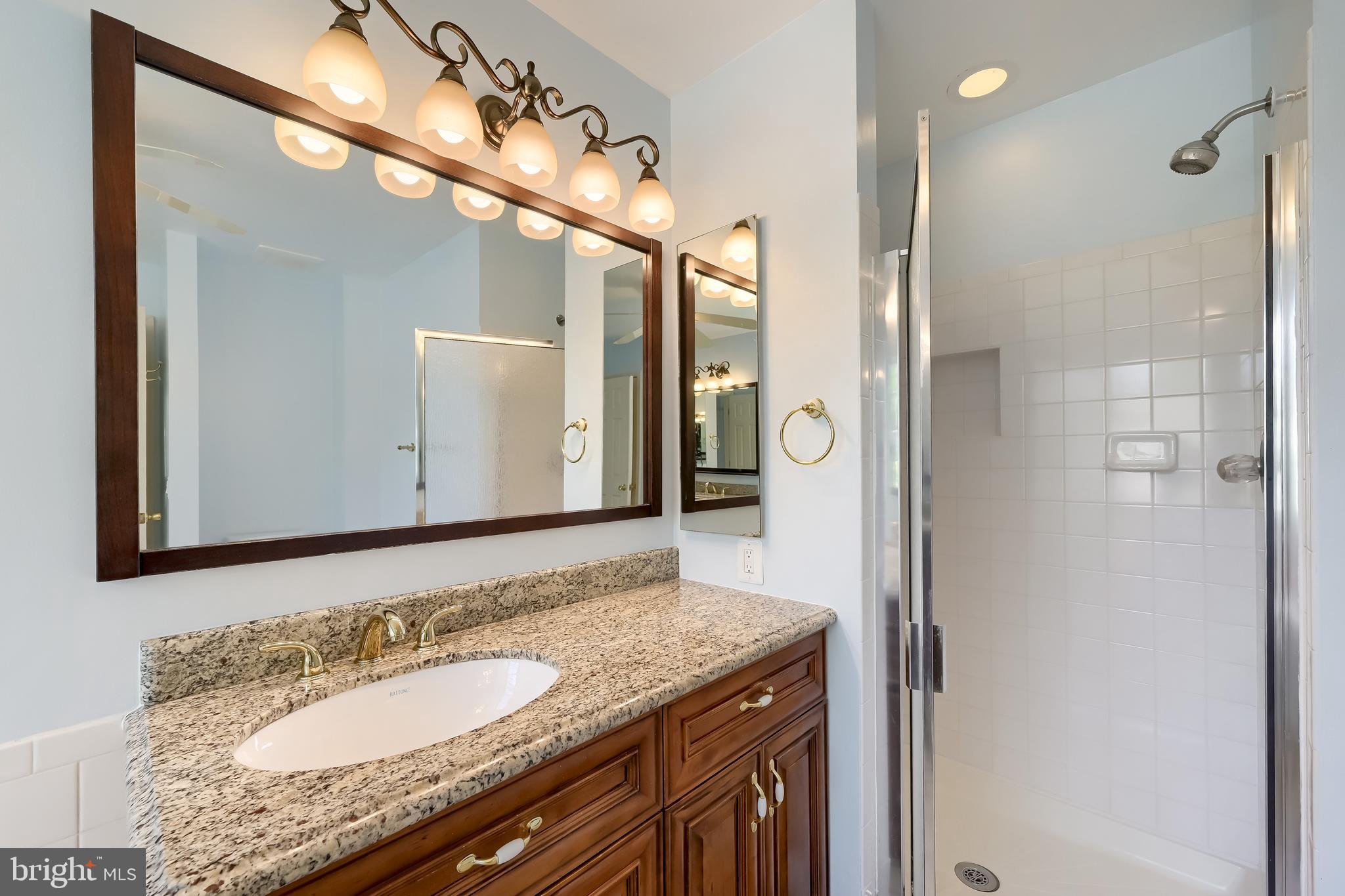 SEVEN OAKS - Residential
