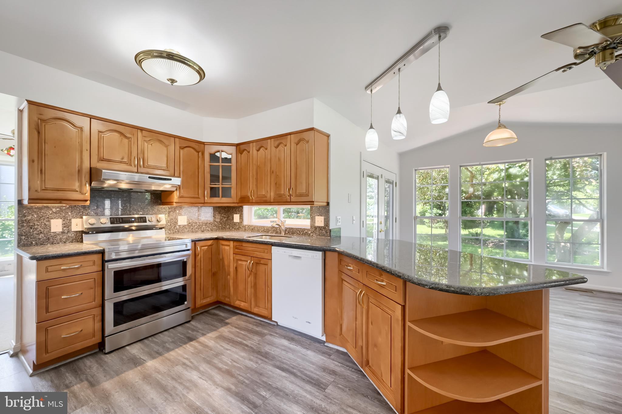 SEVEN OAKS - Residential