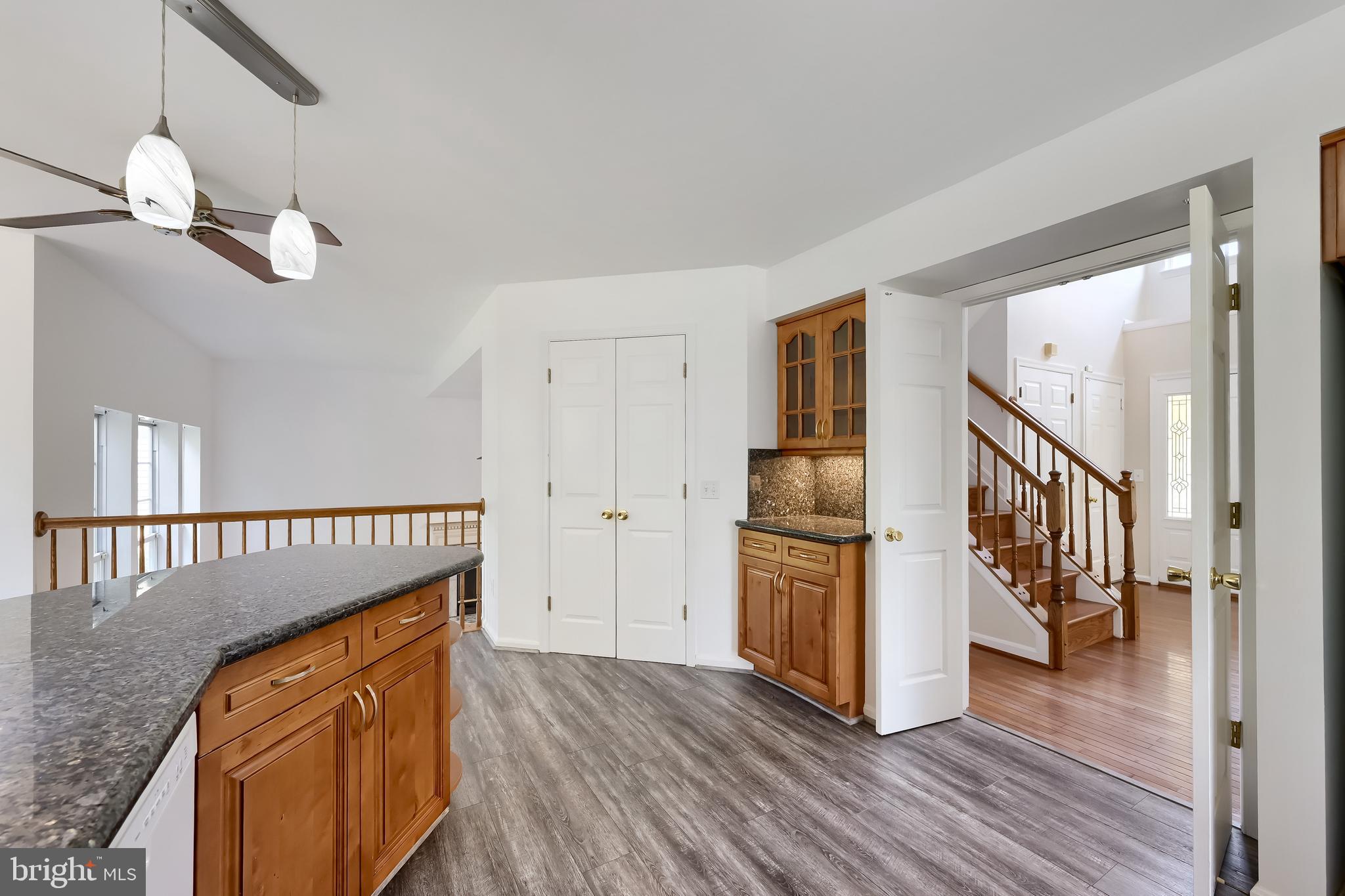 SEVEN OAKS - Residential