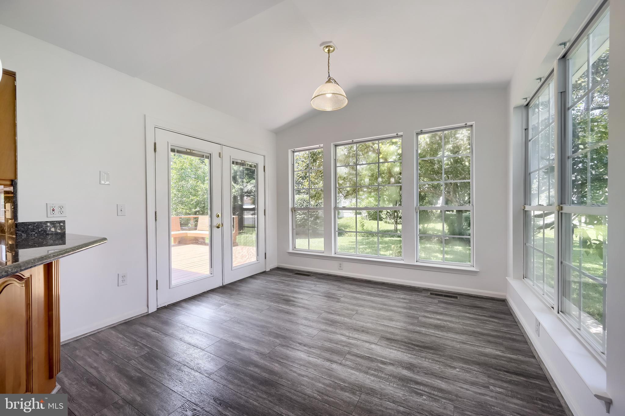 SEVEN OAKS - Residential