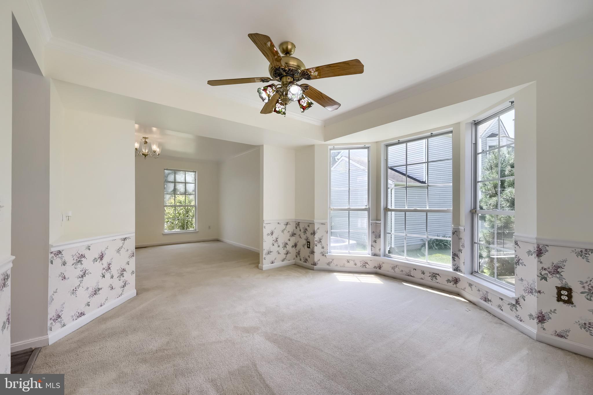 SEVEN OAKS - Residential