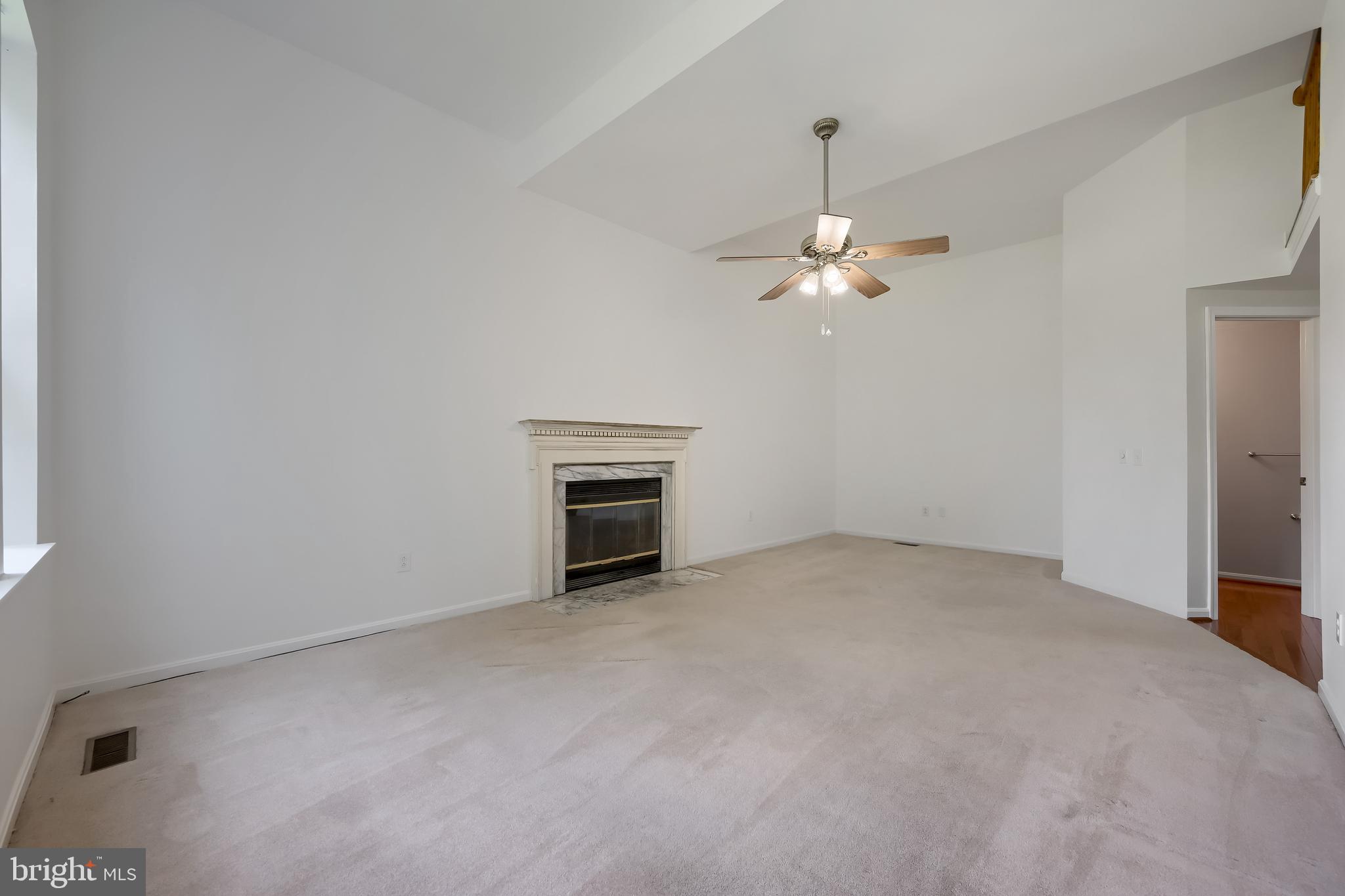 SEVEN OAKS - Residential