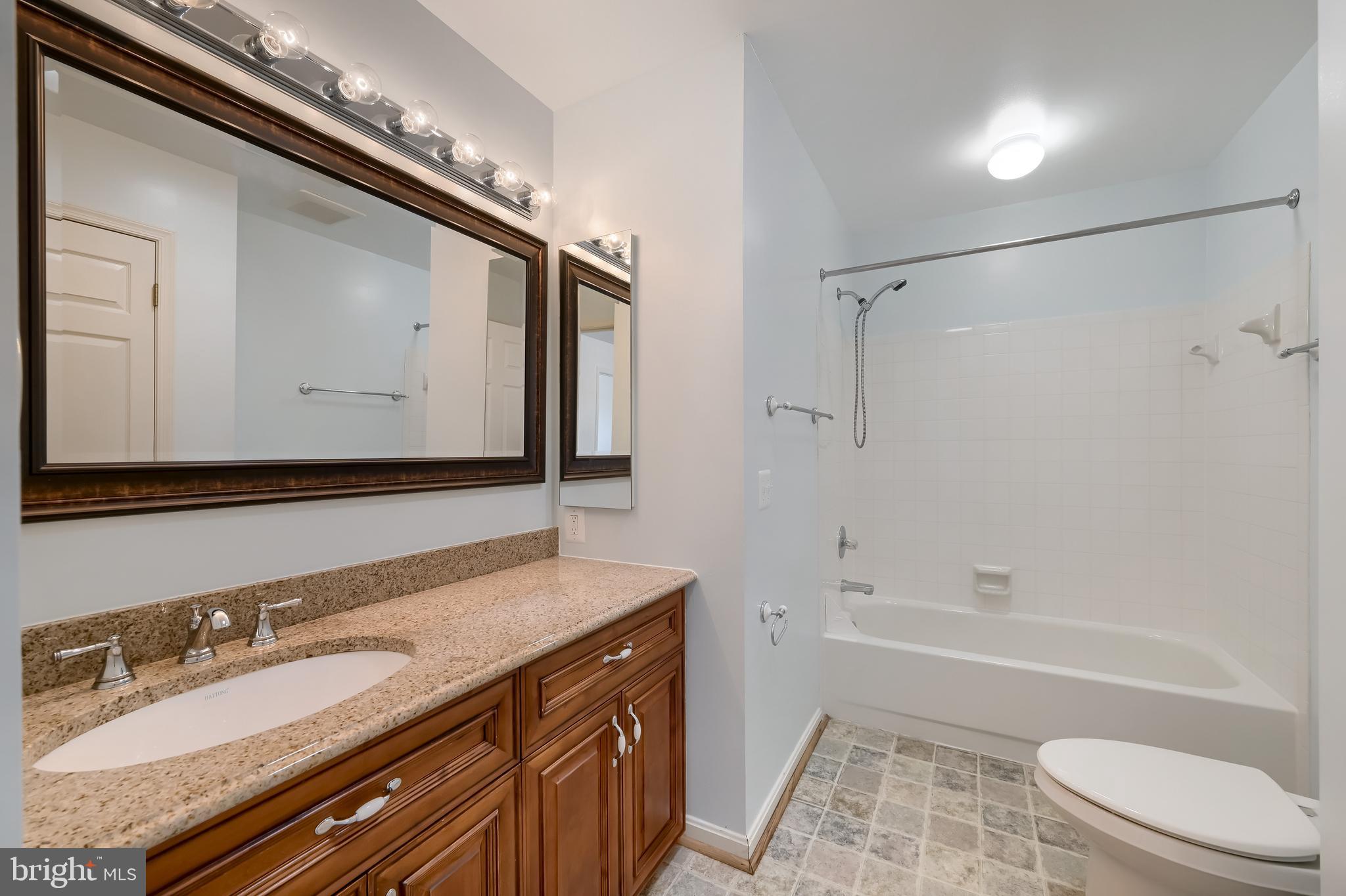 SEVEN OAKS - Residential