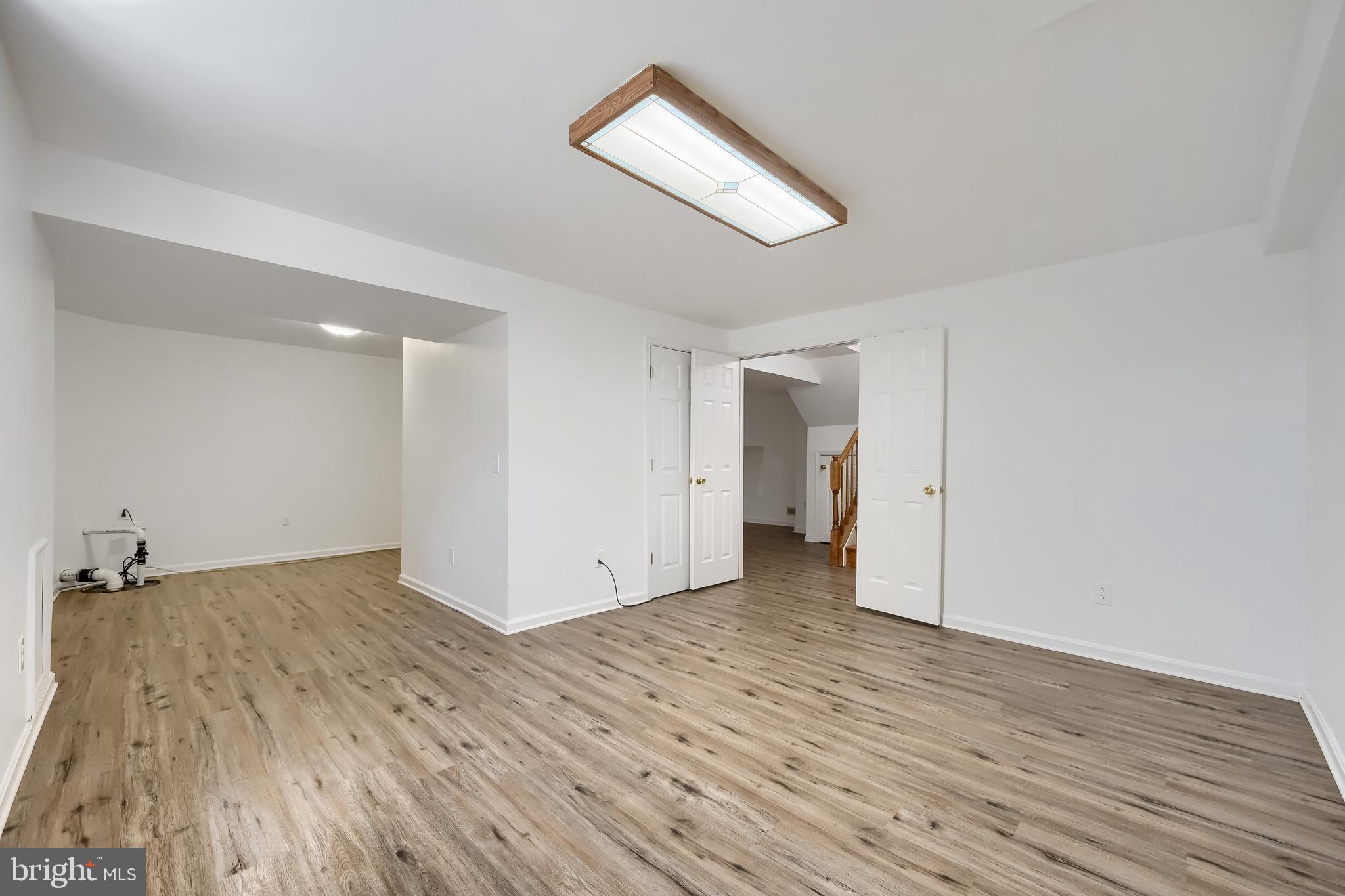 SEVEN OAKS - Residential