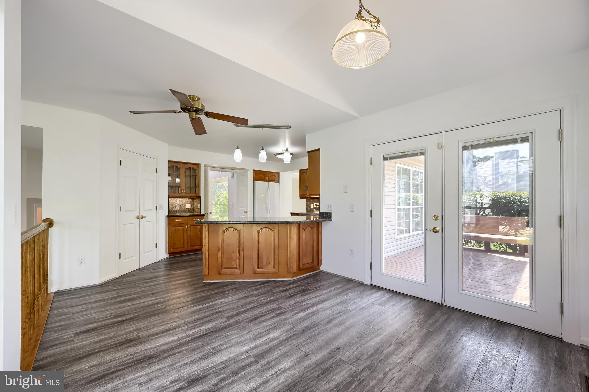 SEVEN OAKS - Residential