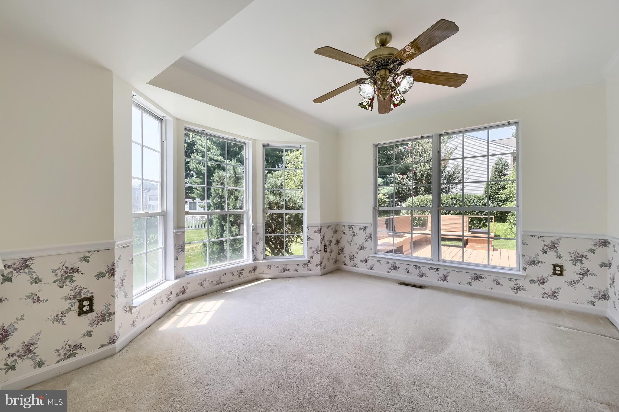 SEVEN OAKS - Residential