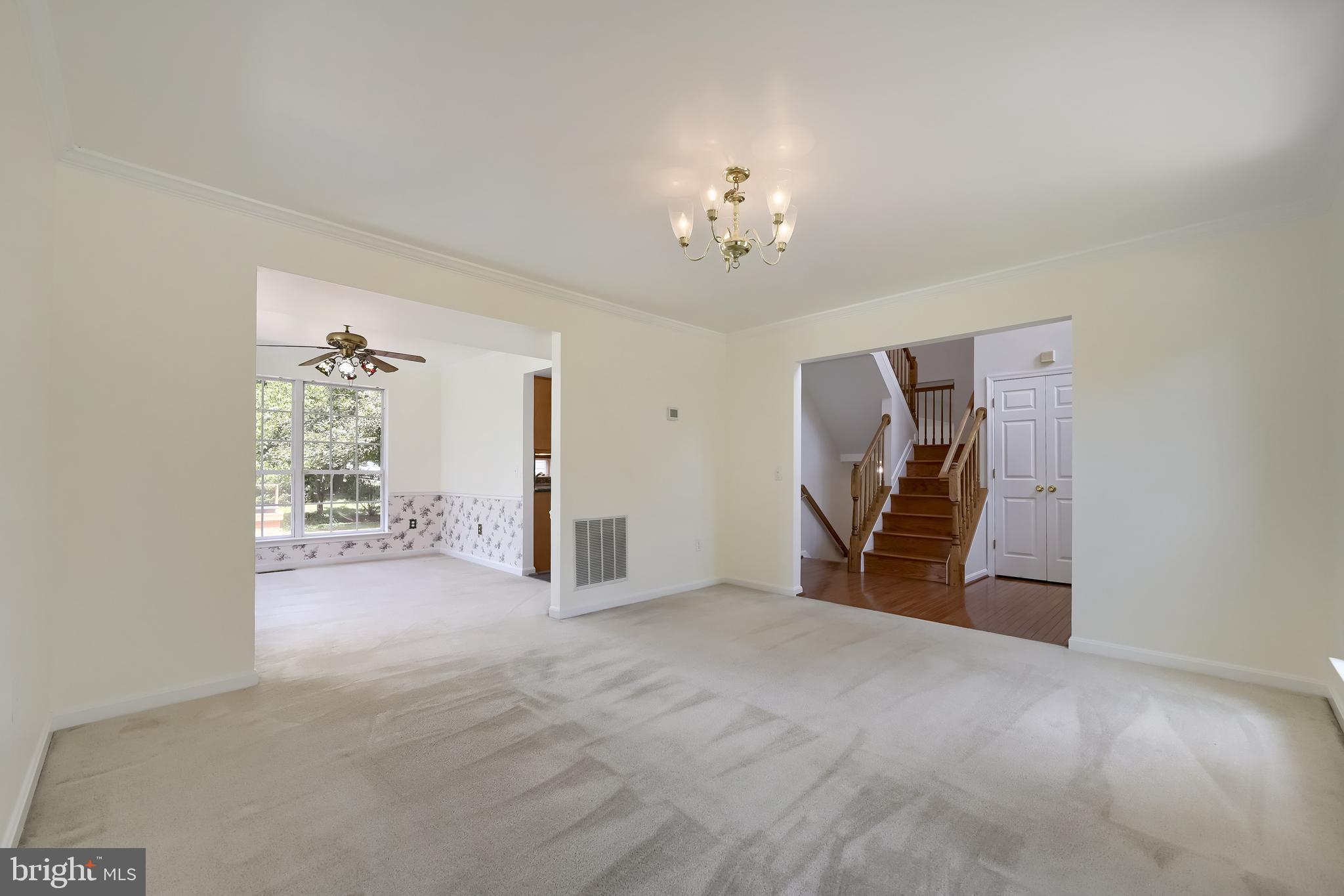 SEVEN OAKS - Residential