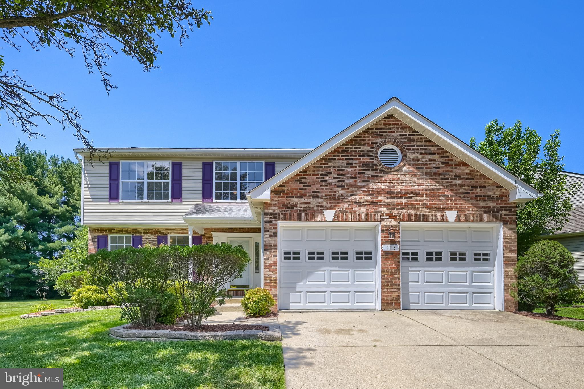 SEVEN OAKS - Residential