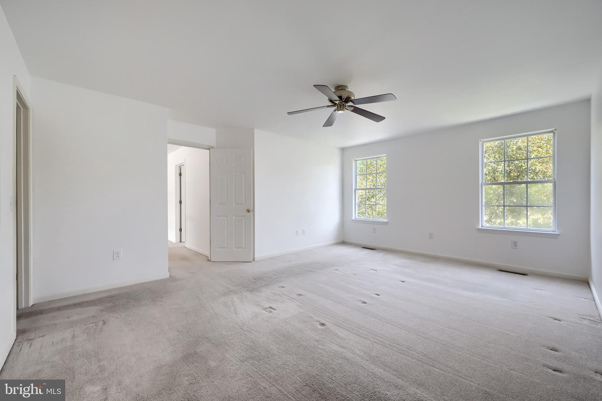 SEVEN OAKS - Residential