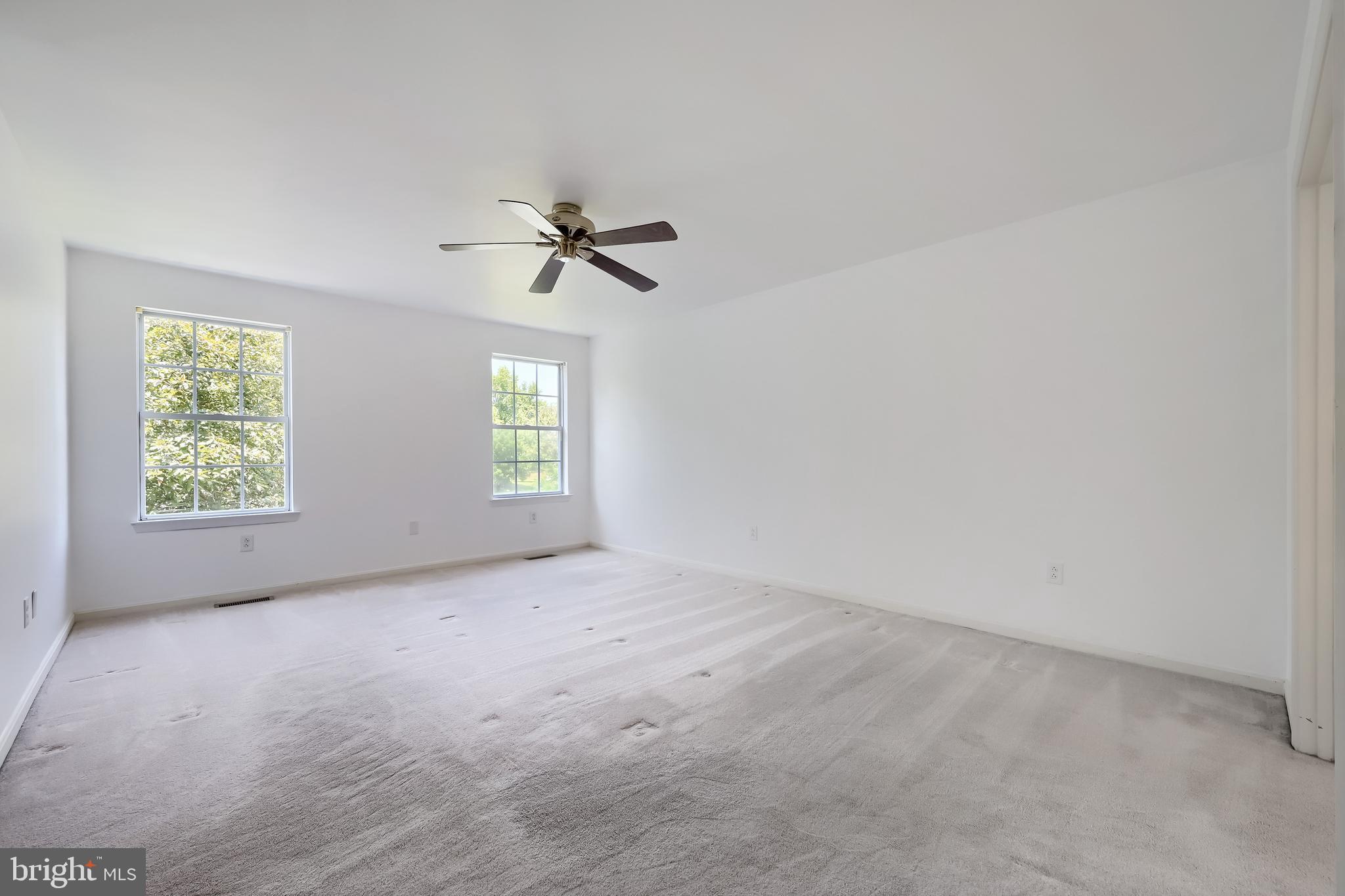 SEVEN OAKS - Residential