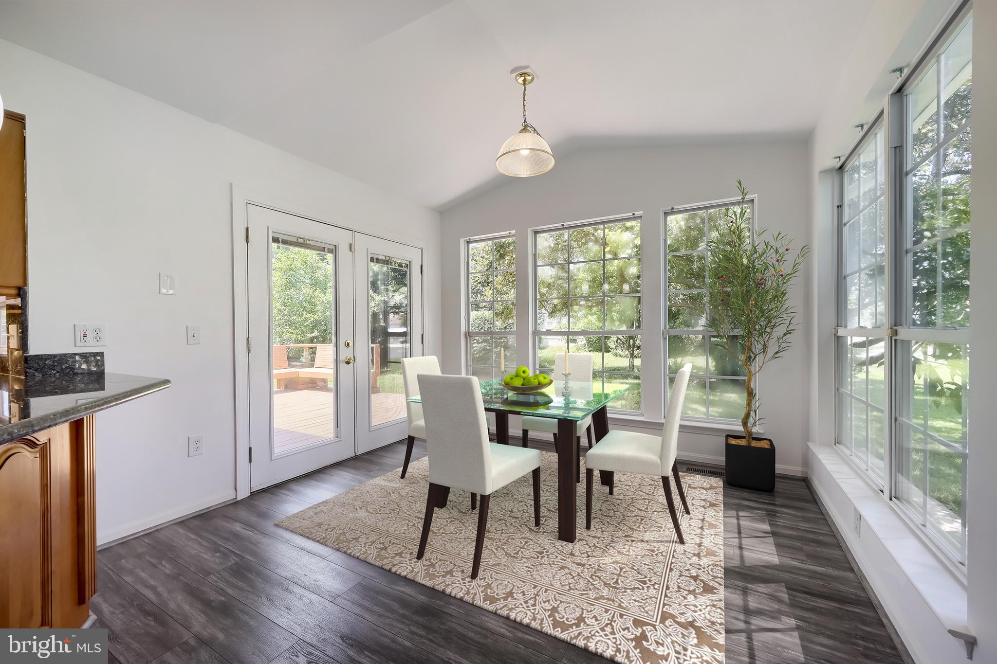 SEVEN OAKS - Residential