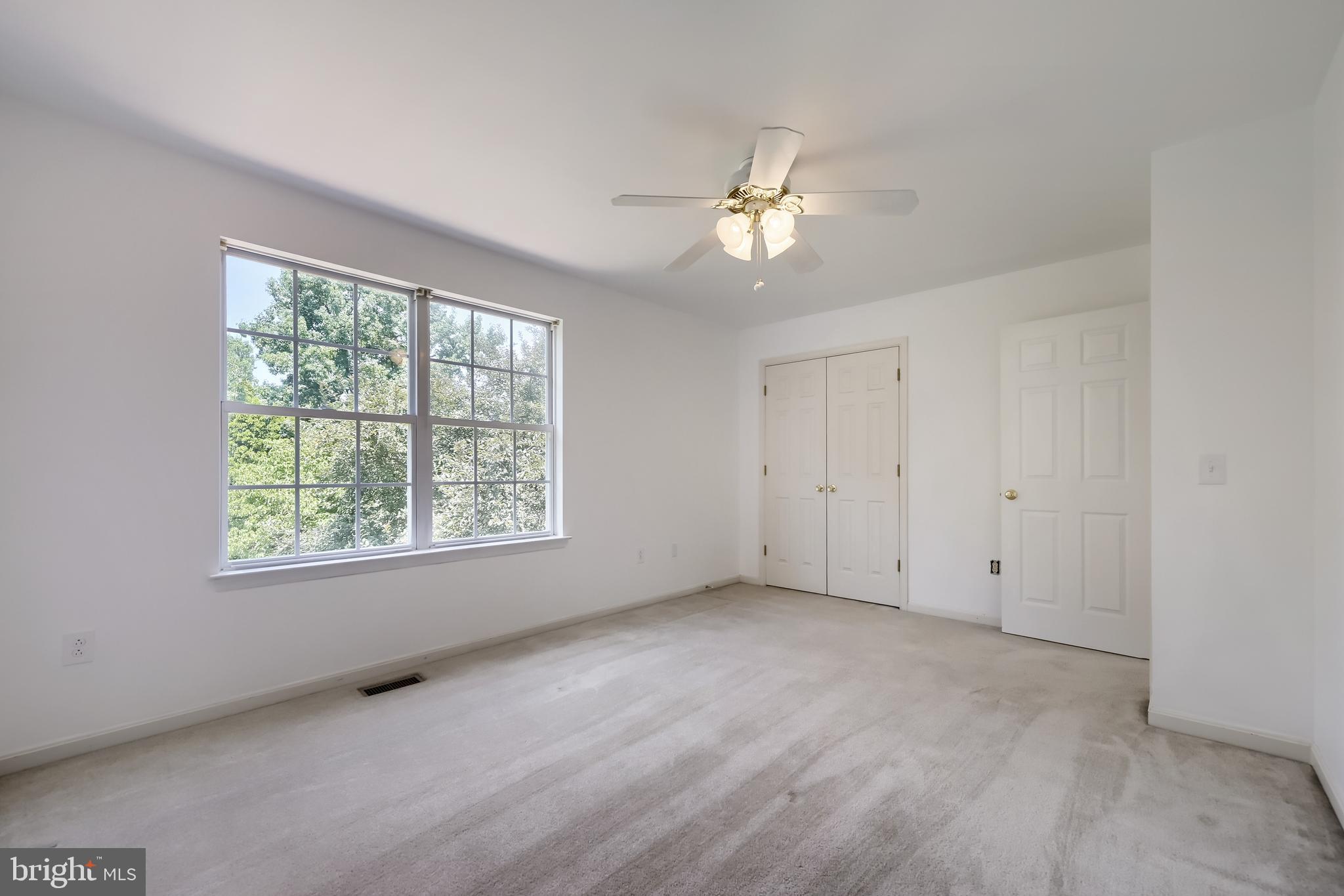 SEVEN OAKS - Residential