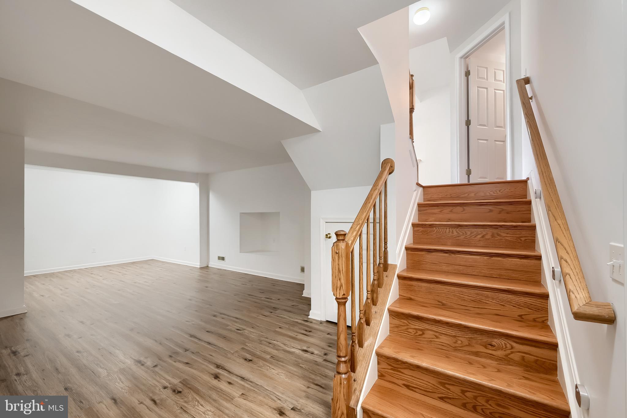 SEVEN OAKS - Residential