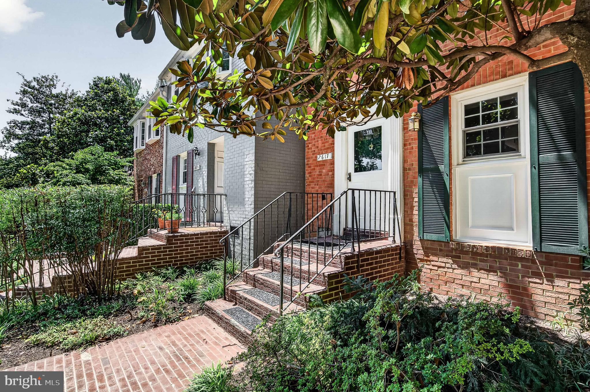 CARDINAL SQUARE - Residential