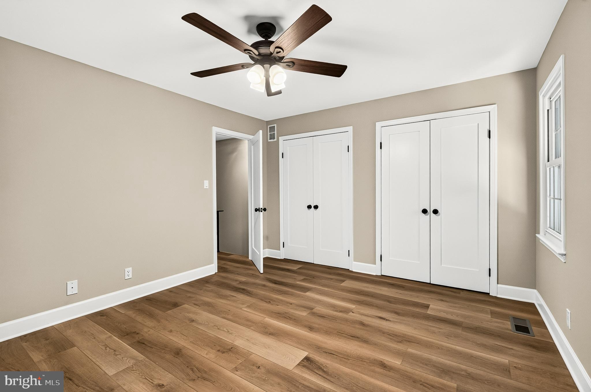 CARDINAL SQUARE - Residential
