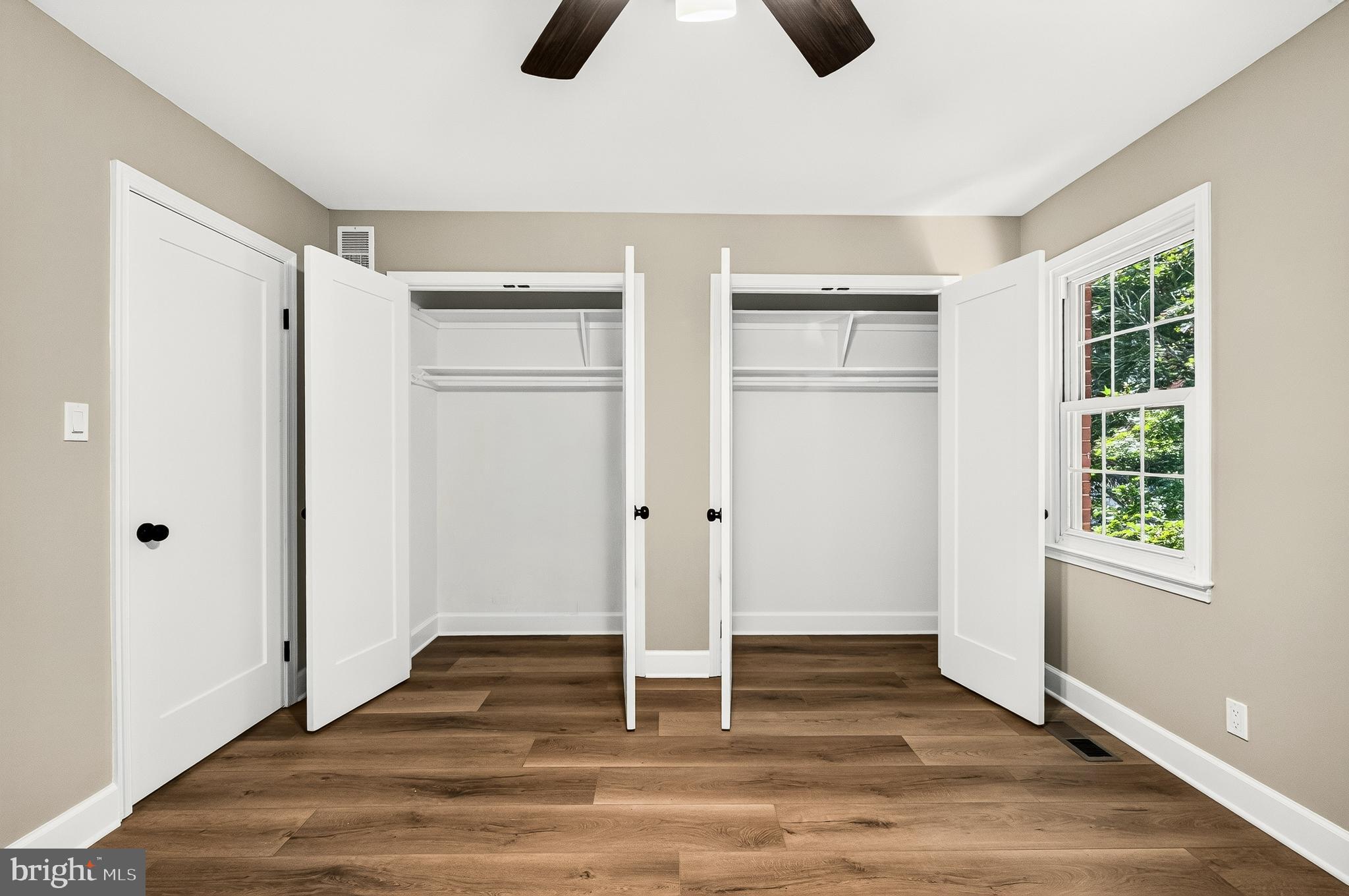 CARDINAL SQUARE - Residential