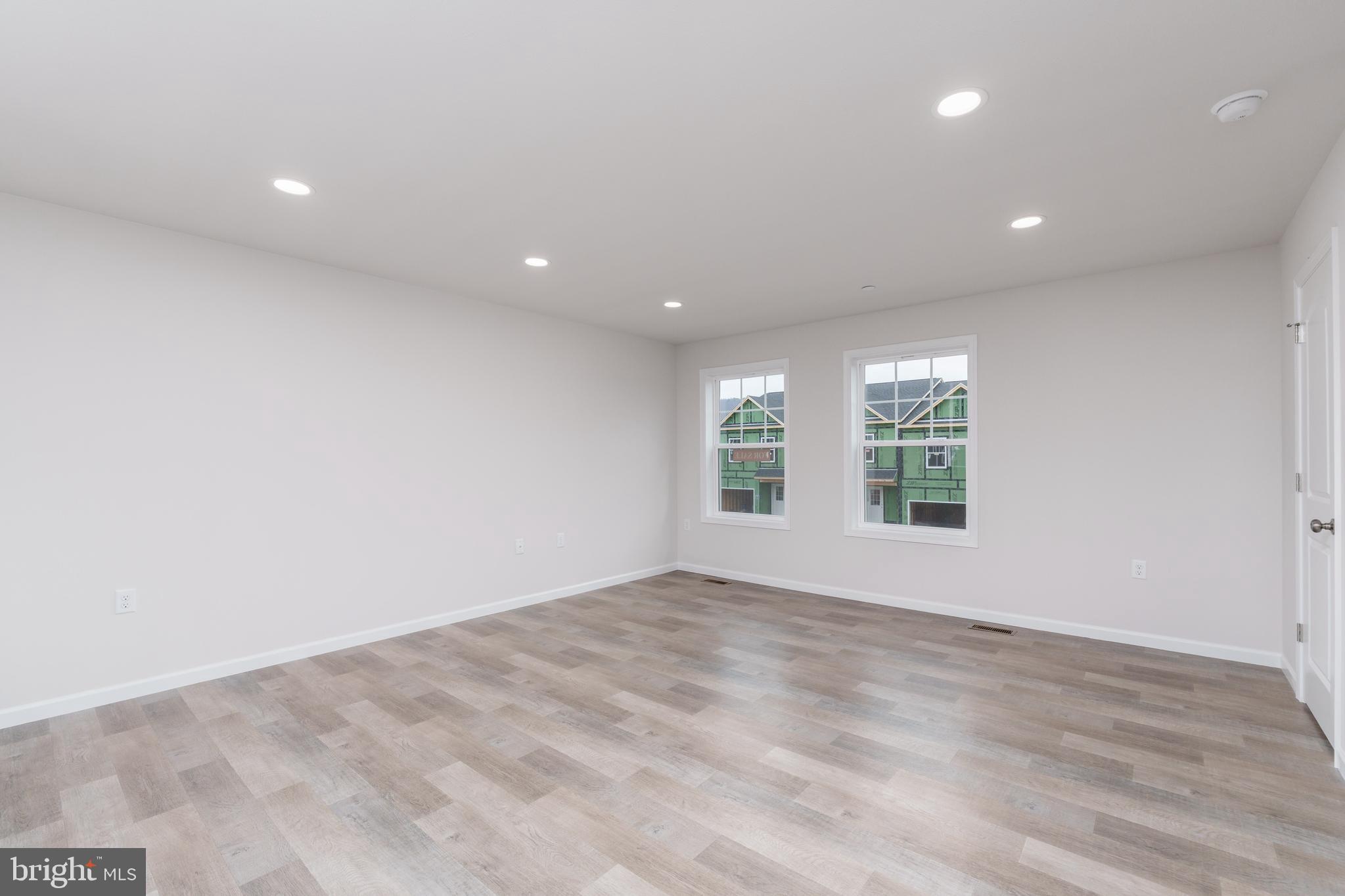 STEEPLECHASE - Residential